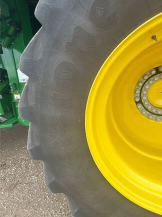 2024 John Deere X9 1000 Combine