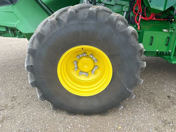 2024 John Deere X9 1000 Combine