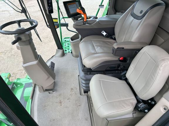 2024 John Deere X9 1000 Combine