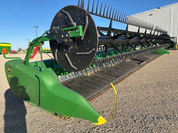 2019 John Deere 745FD Header Combine