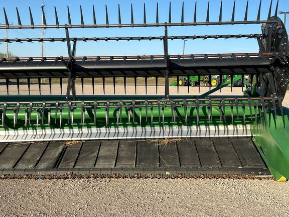 2019 John Deere 745FD Header Combine