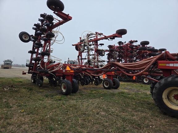 2011 Morris CONTOUR Air Seeder
