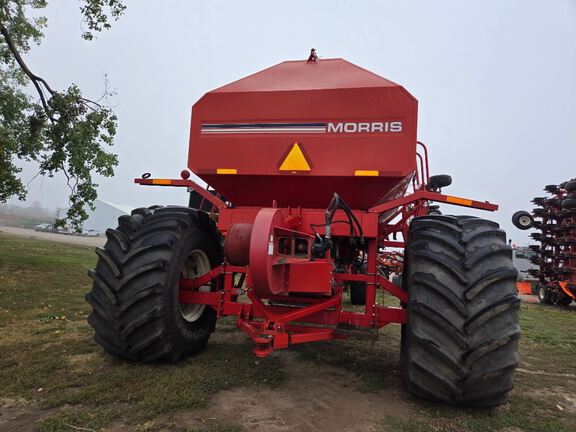 2011 Morris CONTOUR Air Seeder