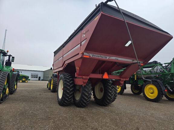 2015 Unverferth 1315 Grain Cart