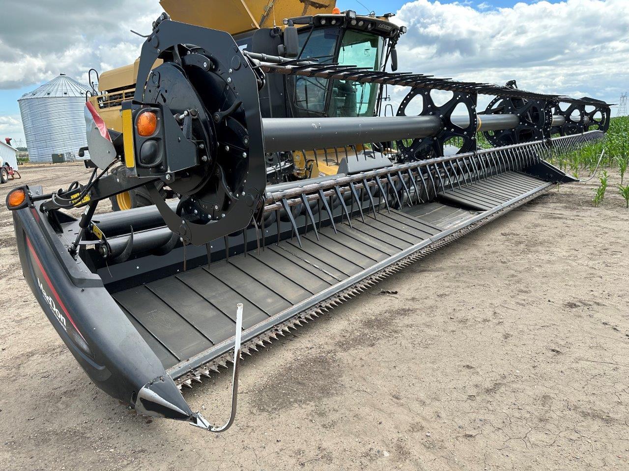 2018 MacDon FD75-40 Header Combine for sale in Garrison, ND | IronSearch