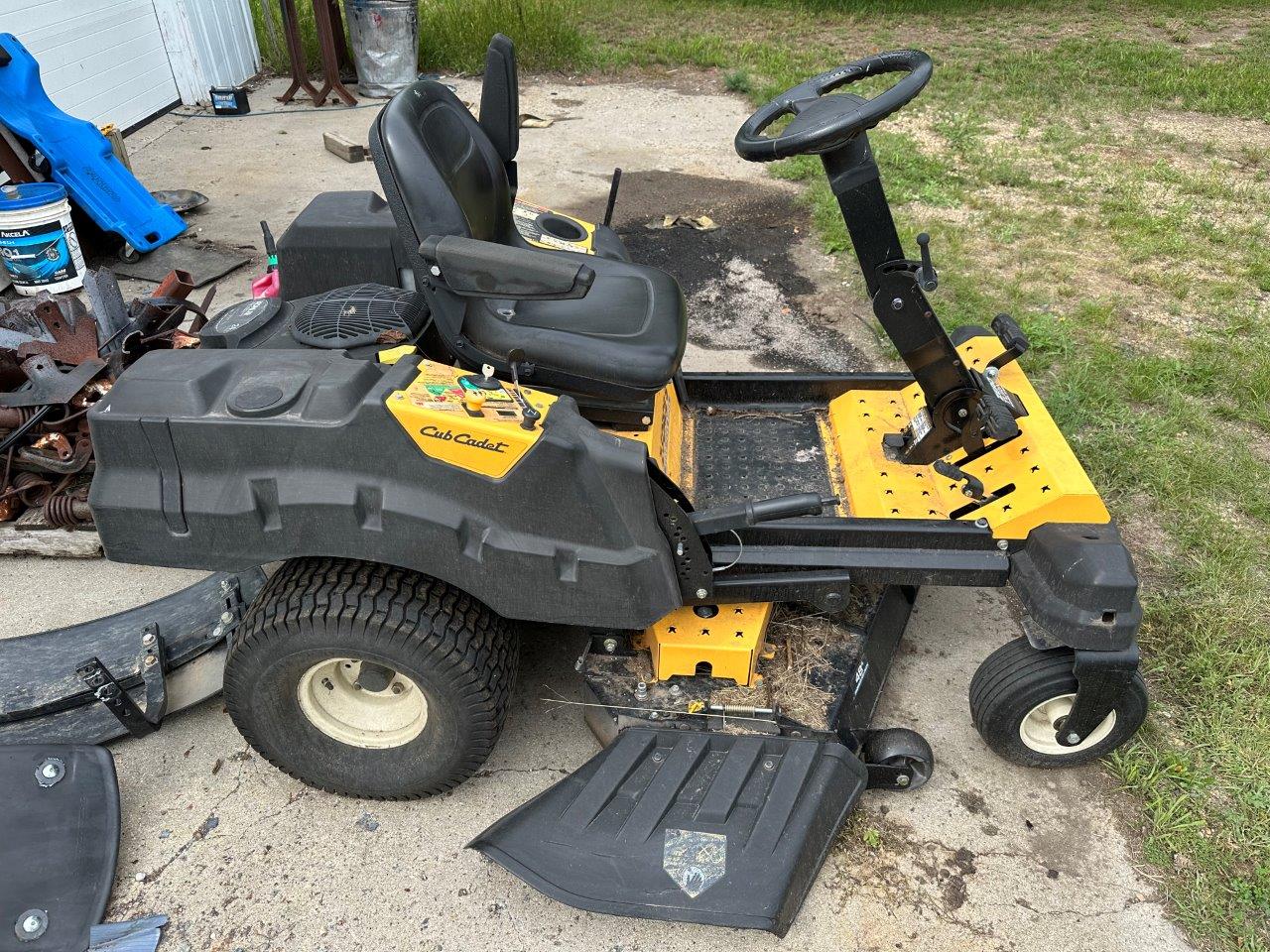 2016 Cub Cadet Z-FORCE S48 Mower/Zero Turn