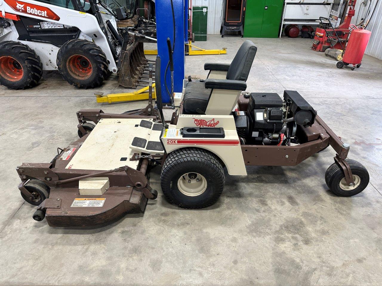 2000 Grasshopper 720 Mower/Zero Turn