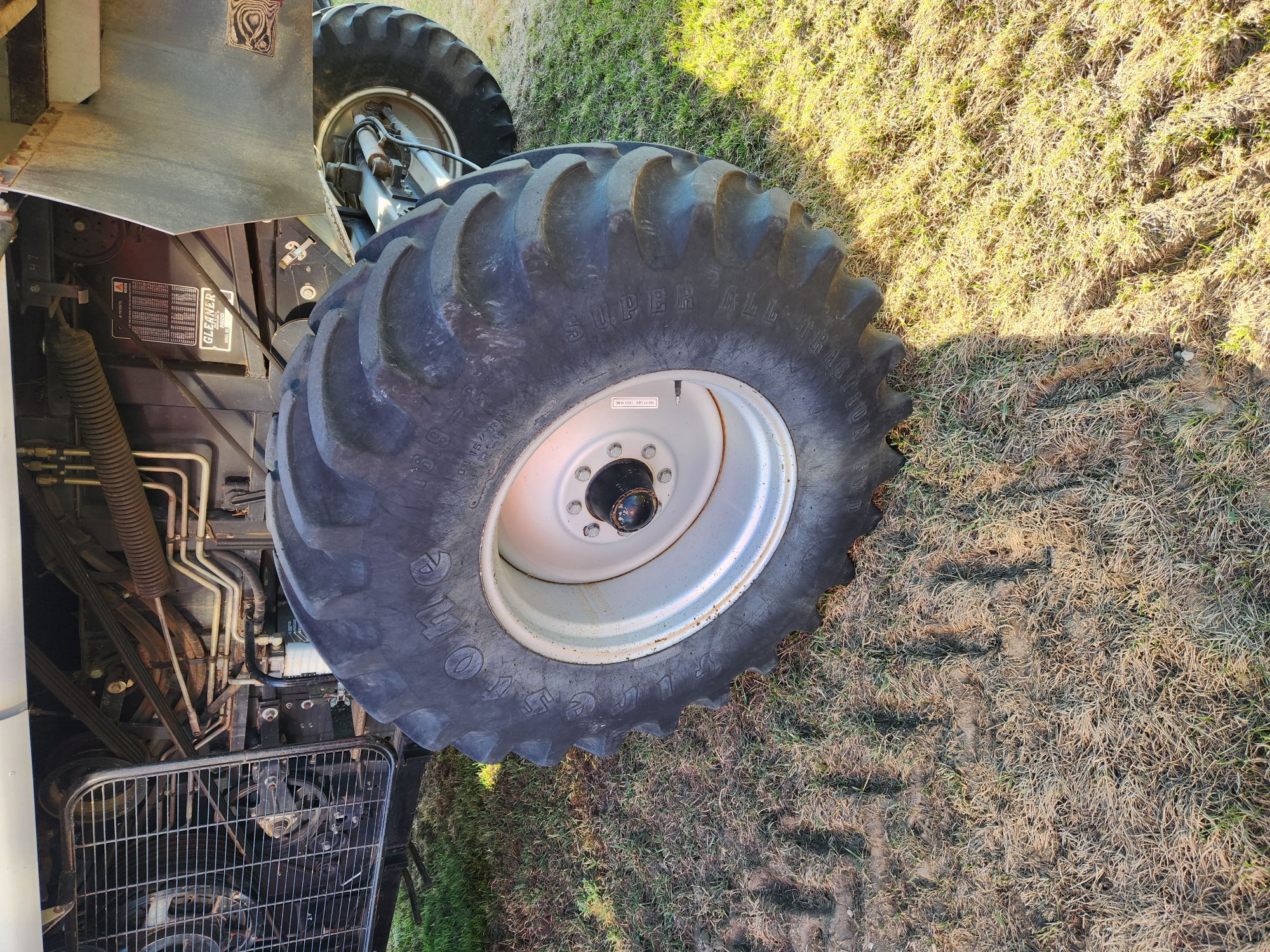 1998 AGCO Gleaner R72 Combine