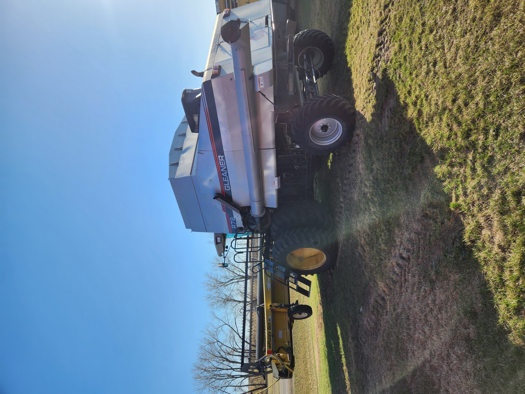 1998 AGCO Gleaner R72 Combine