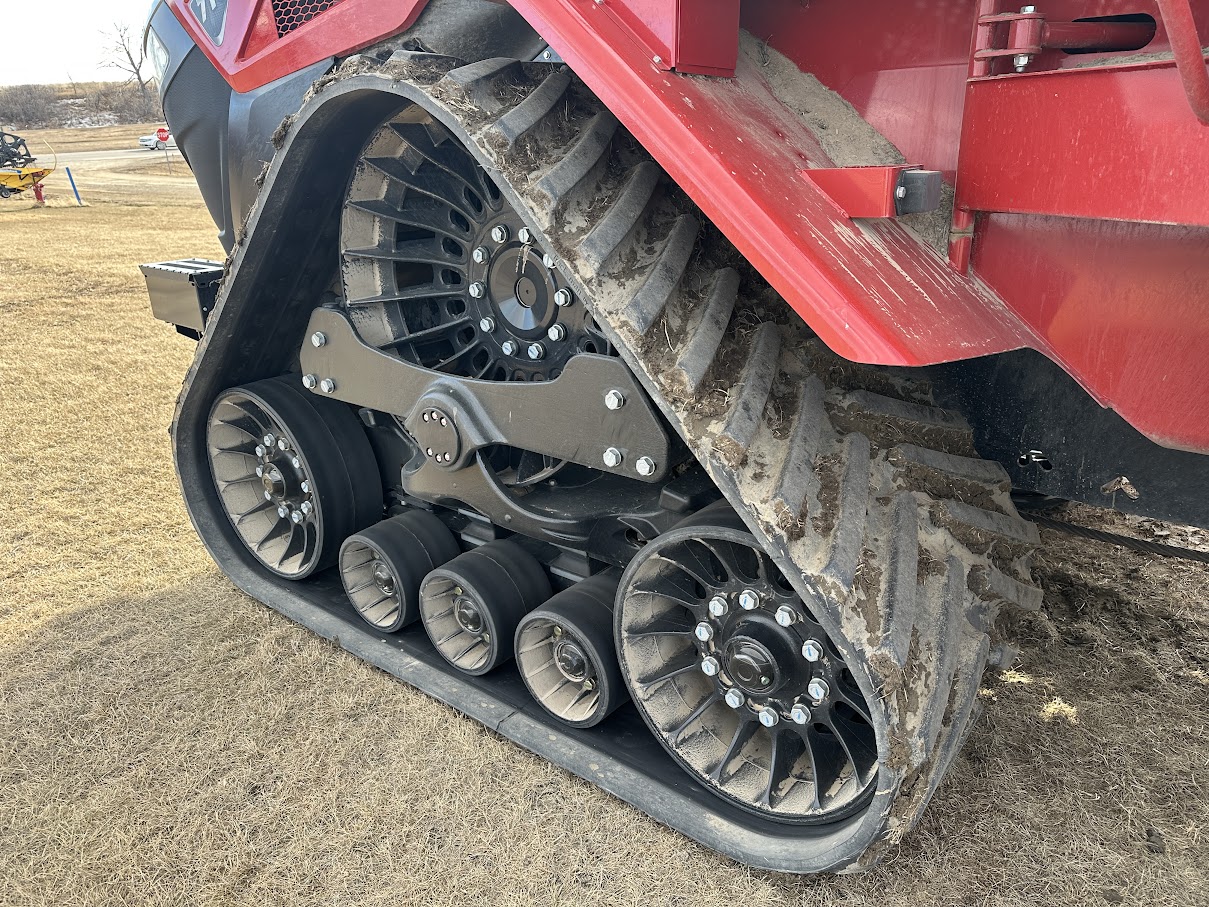 2024 Case IH STG715 Tractor