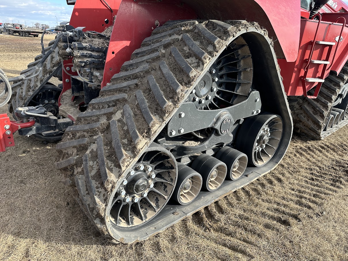 2024 Case IH STG715 Tractor