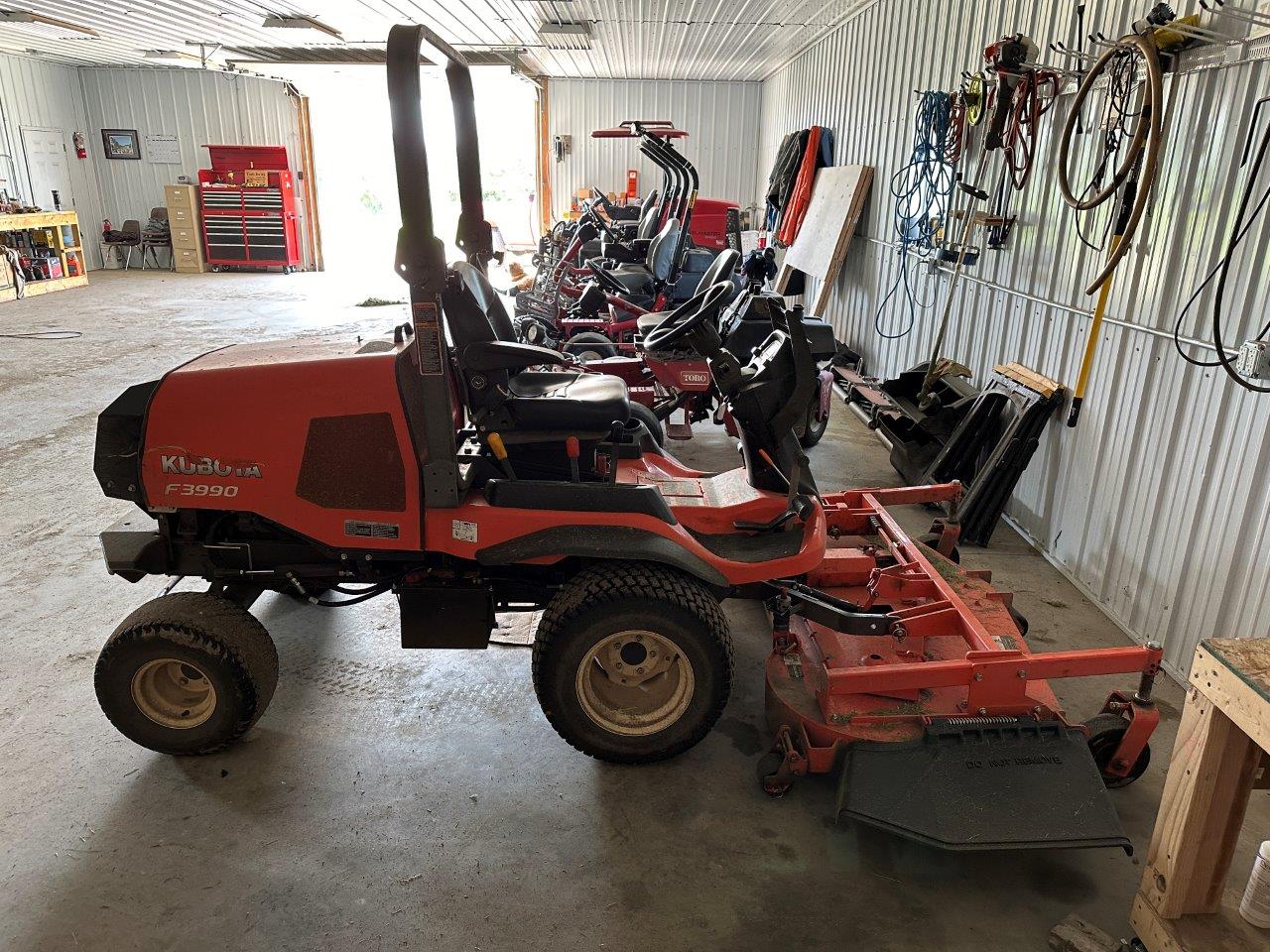 2019 Kubota F3990 Mower/Zero Turn