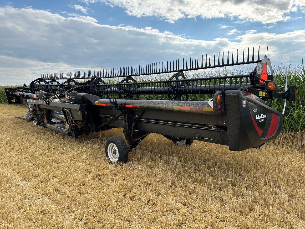 2019 MacDon FD140 Header Combine