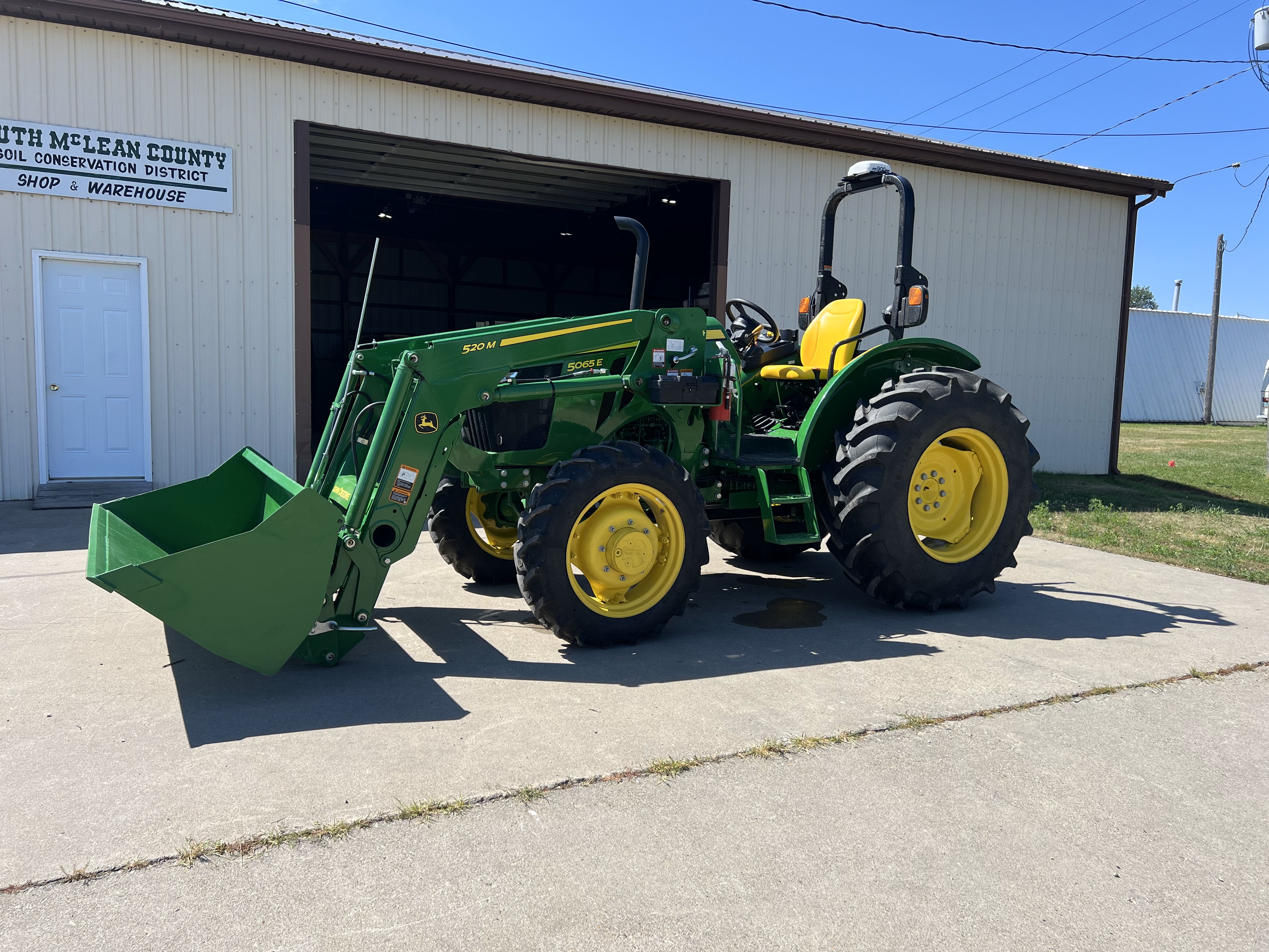 2022 John Deere 5065E Tractor