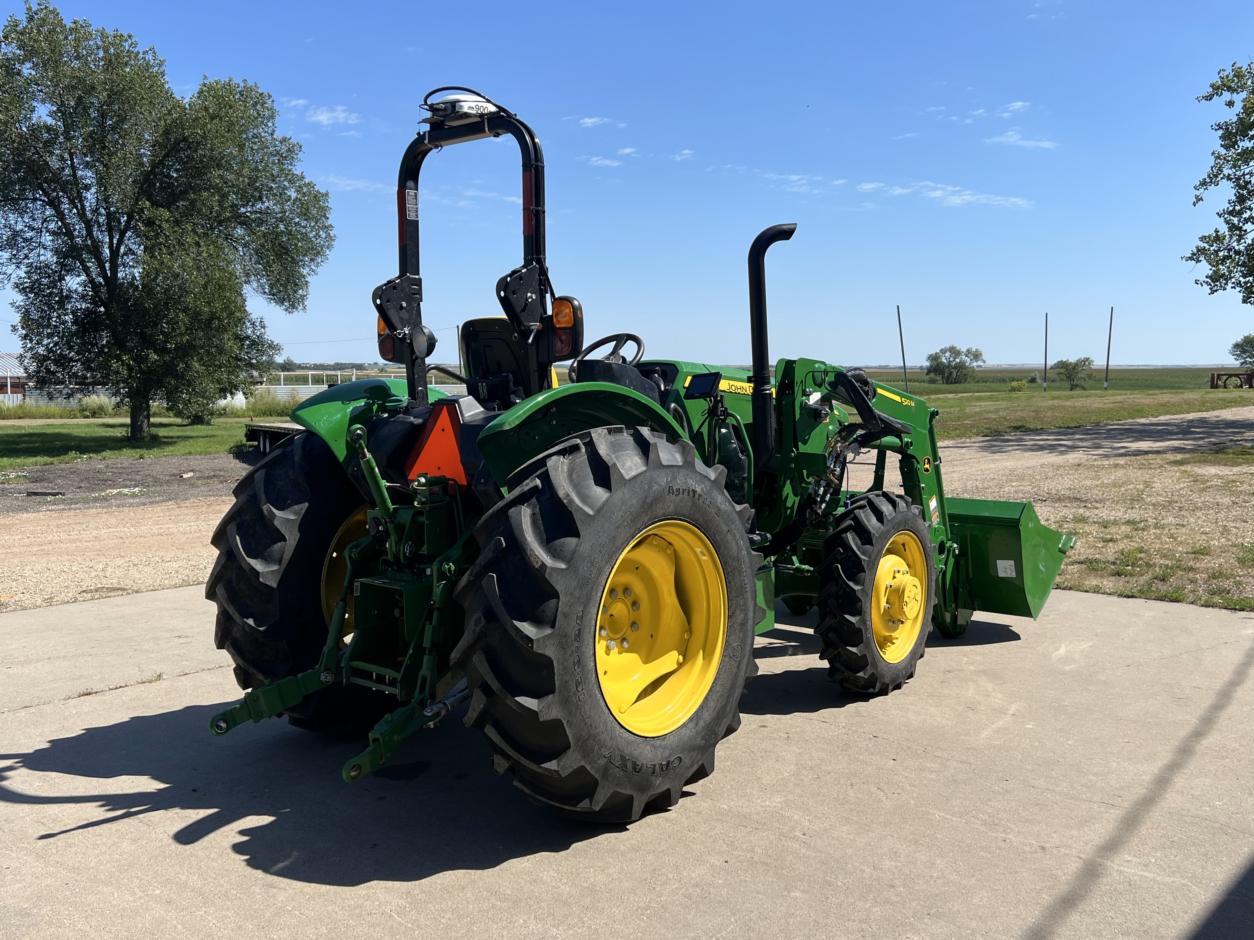 2022 John Deere 5065E Tractor