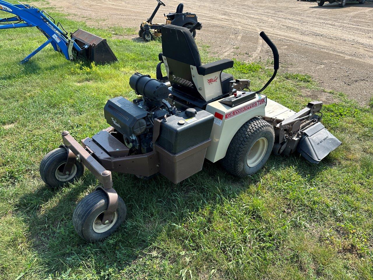 2014 Grasshopper 725KT Mower/Front Deck