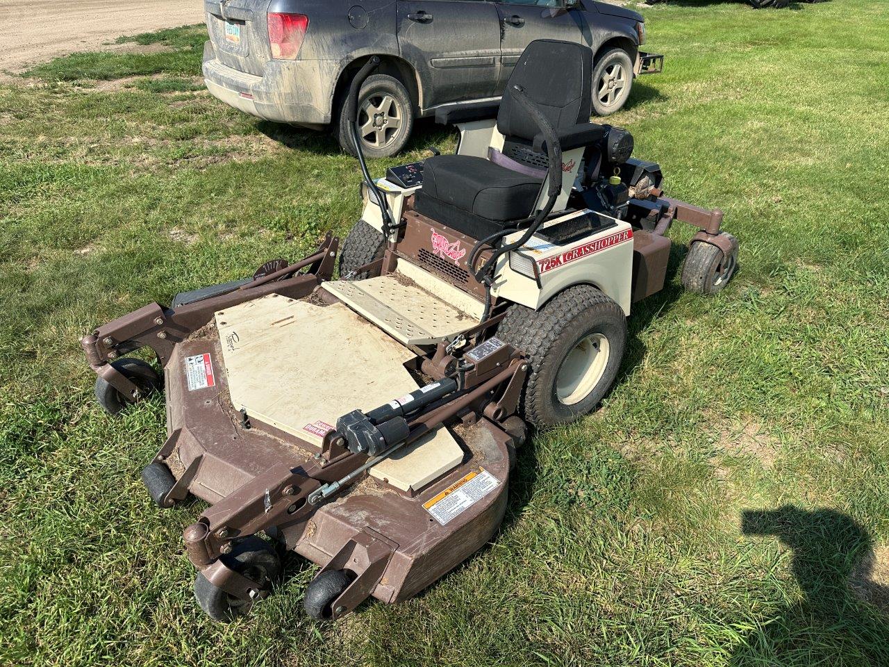 2014 Grasshopper 725KT Mower/Front Deck