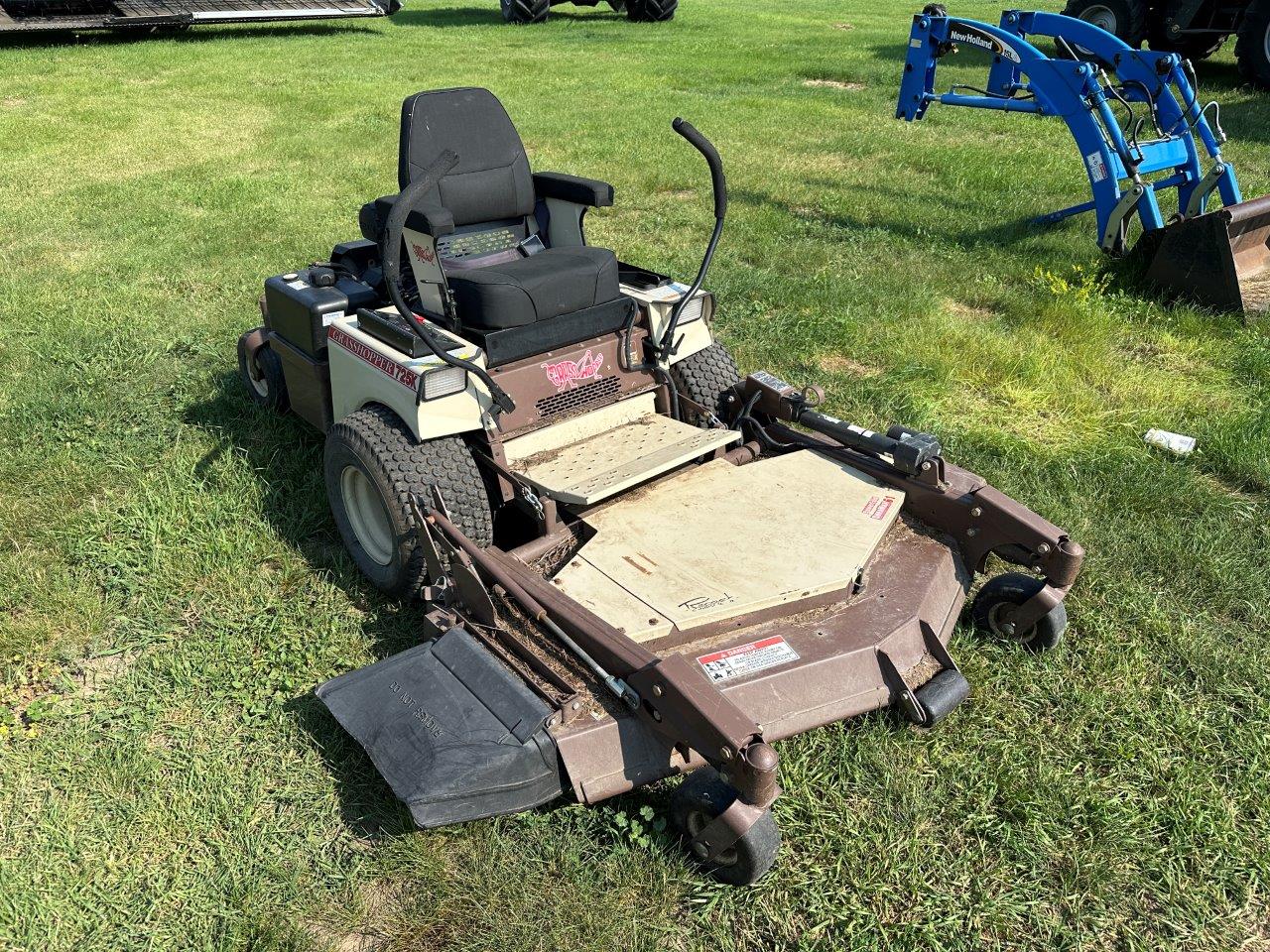 2014 Grasshopper 725KT Mower/Front Deck