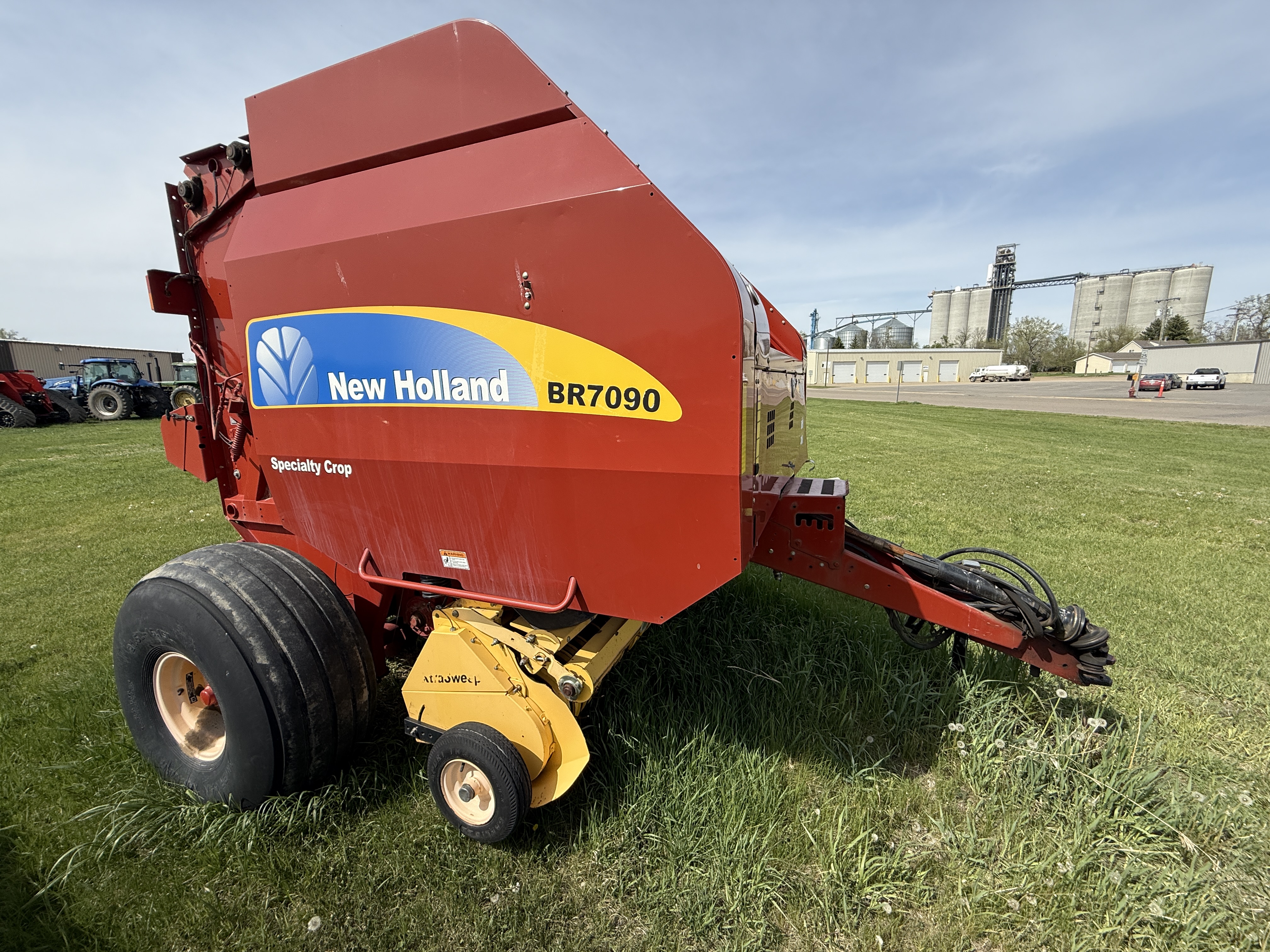 2011 New Holland BR7090 Baler/Round