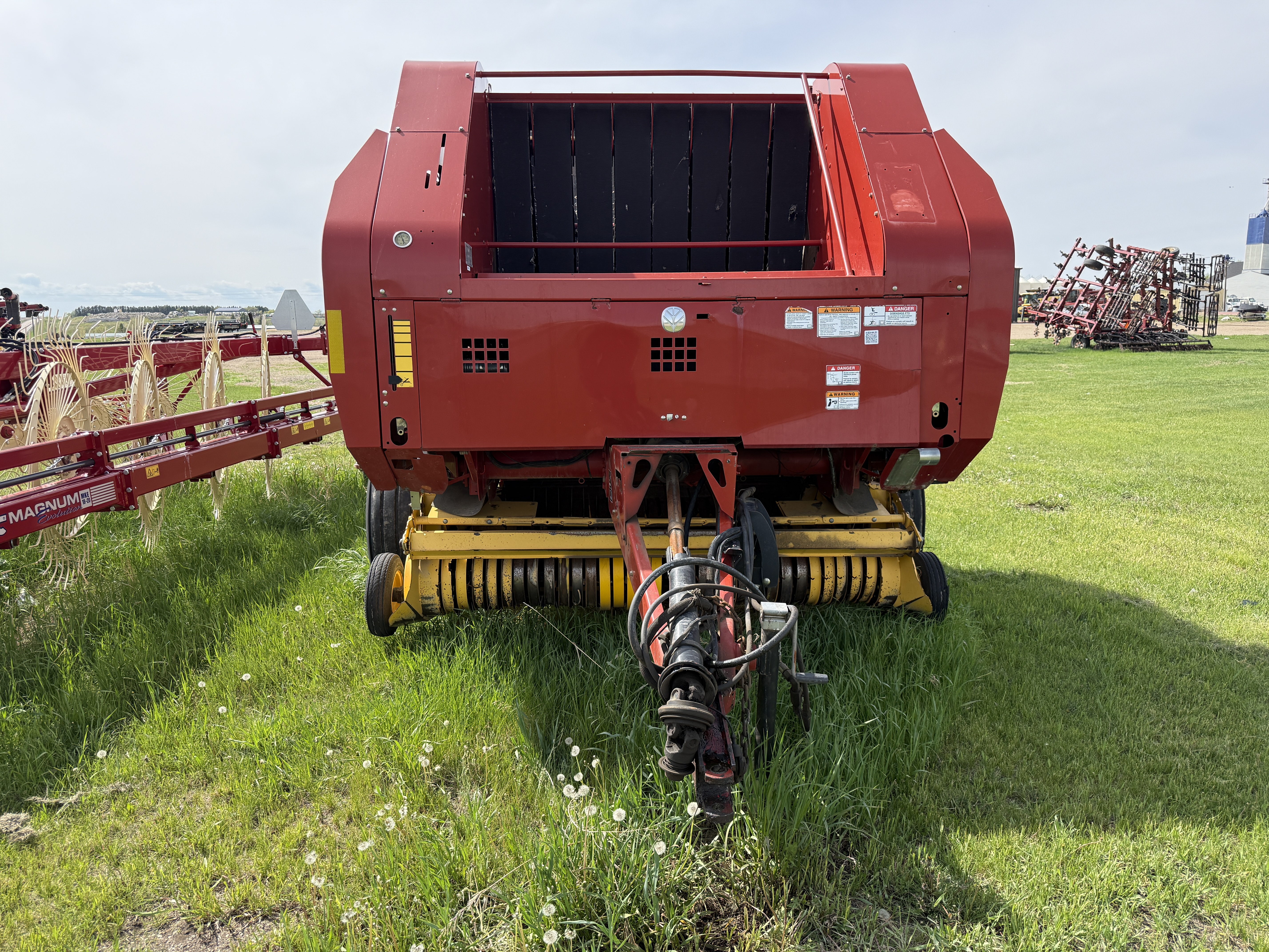 2011 New Holland BR7090 Baler/Round