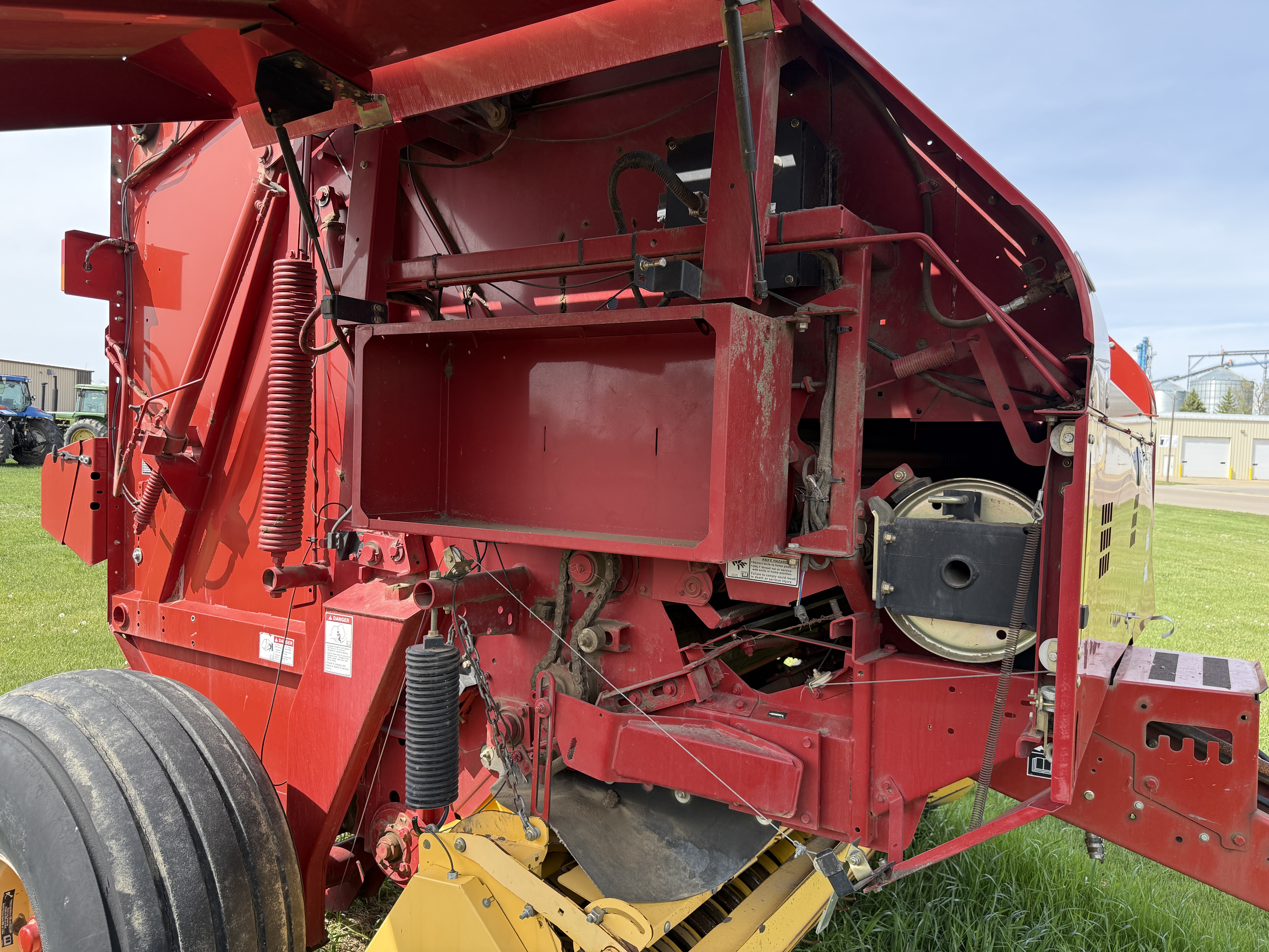 2011 New Holland BR7090 Baler/Round