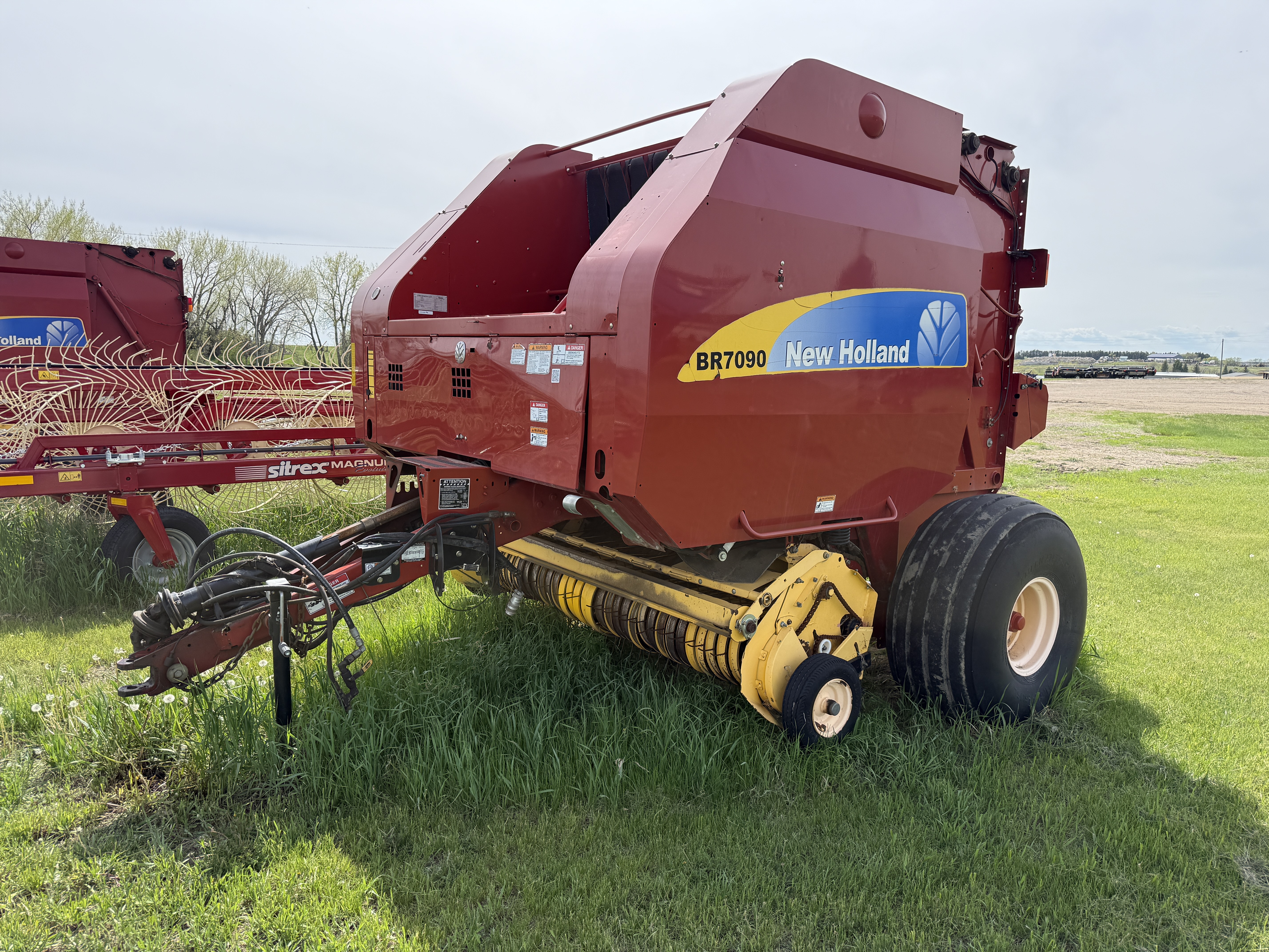 2011 New Holland BR7090 Baler/Round