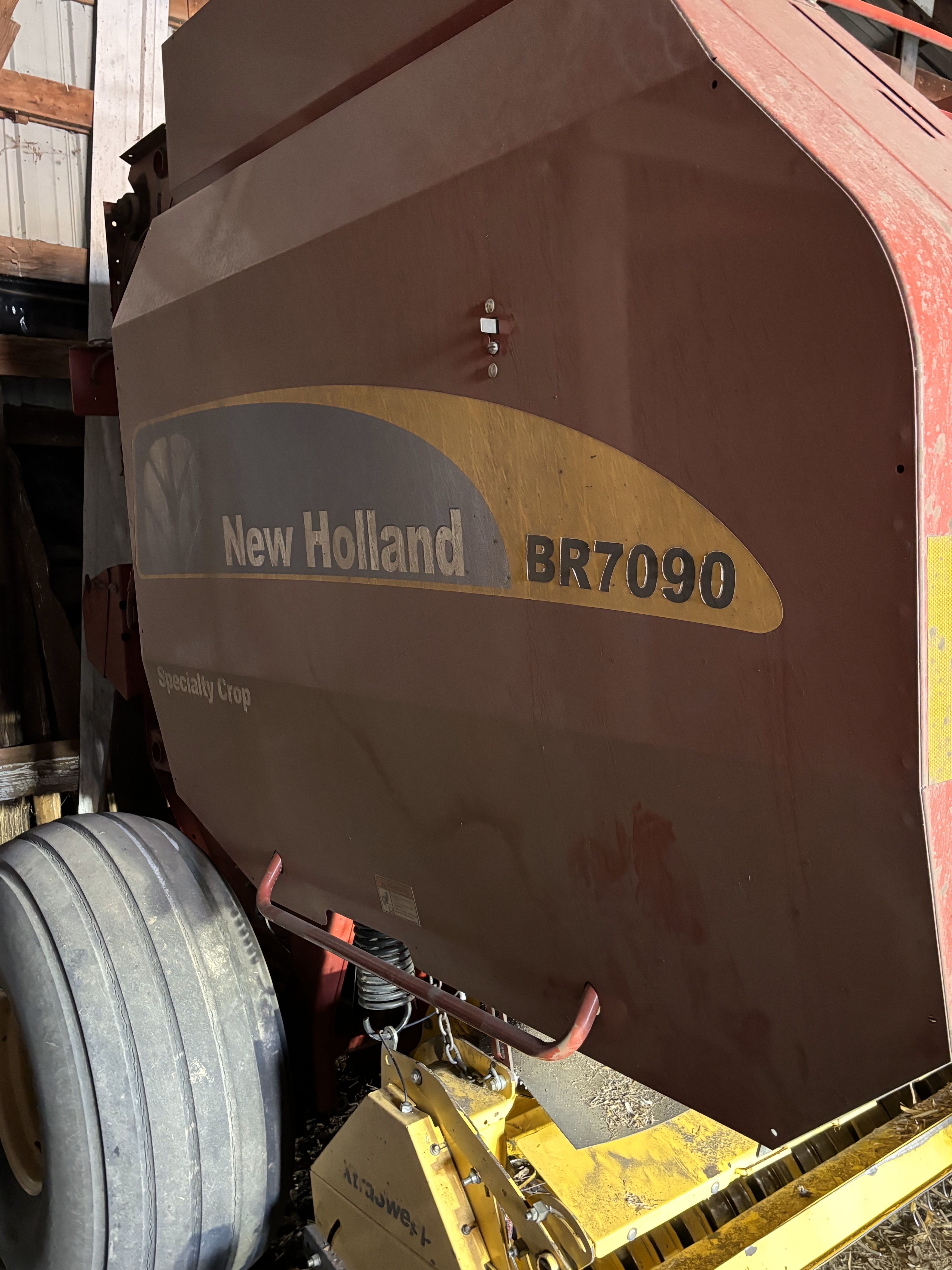 2011 New Holland BR7090 Baler/Round