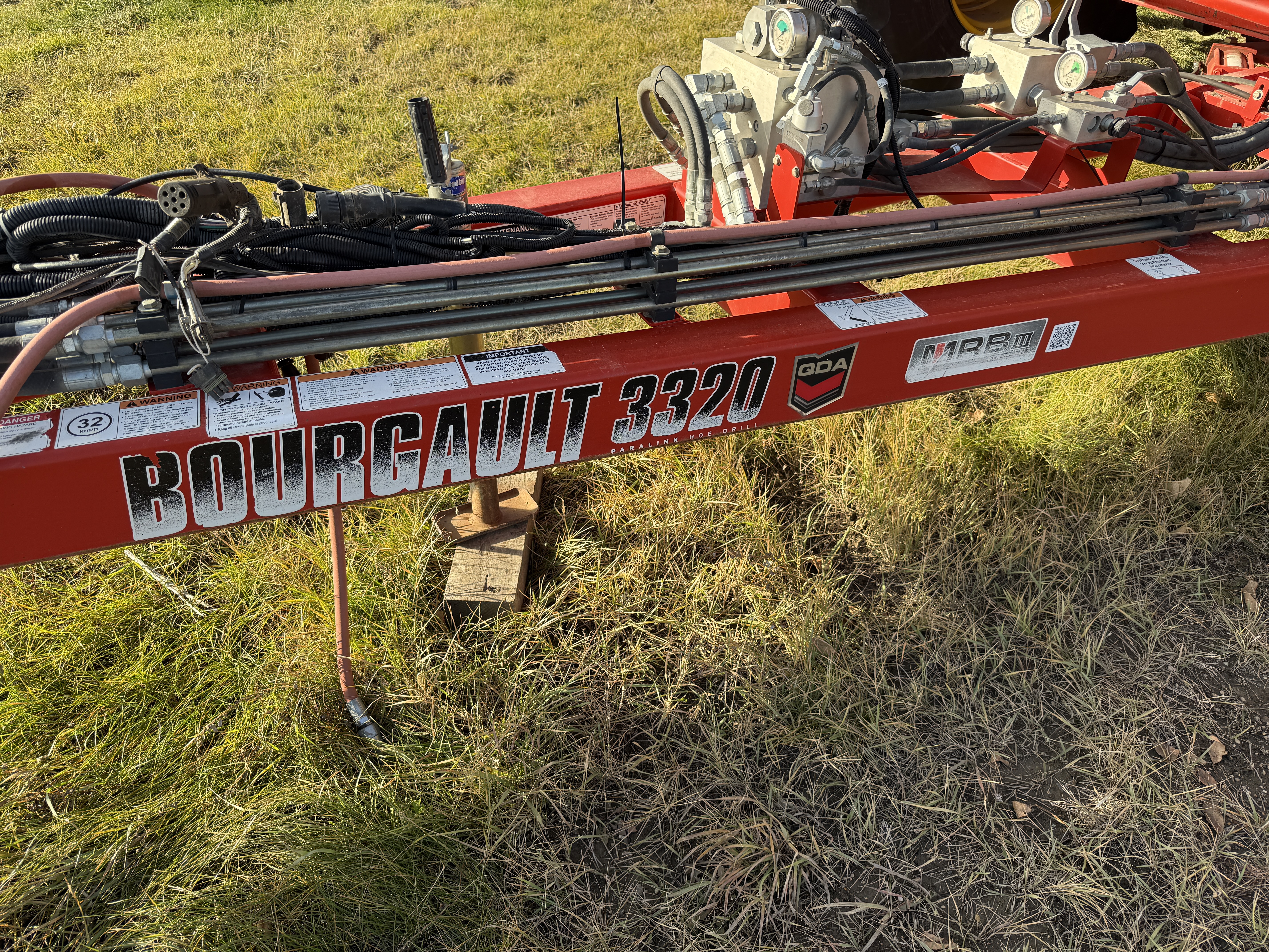 2015 Bourgault 3320 Air Drill