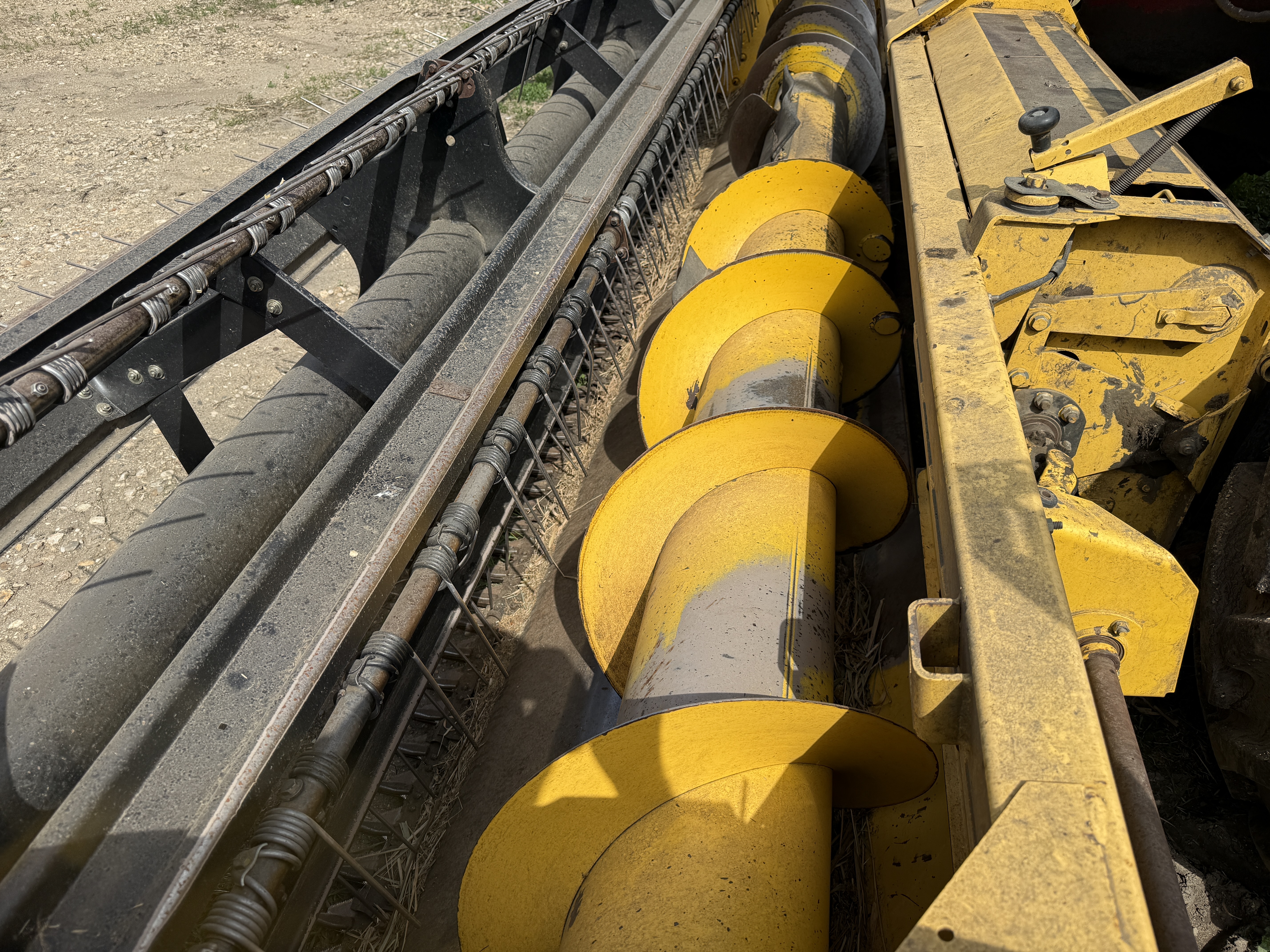 2011 New Holland HS16 Header Hay