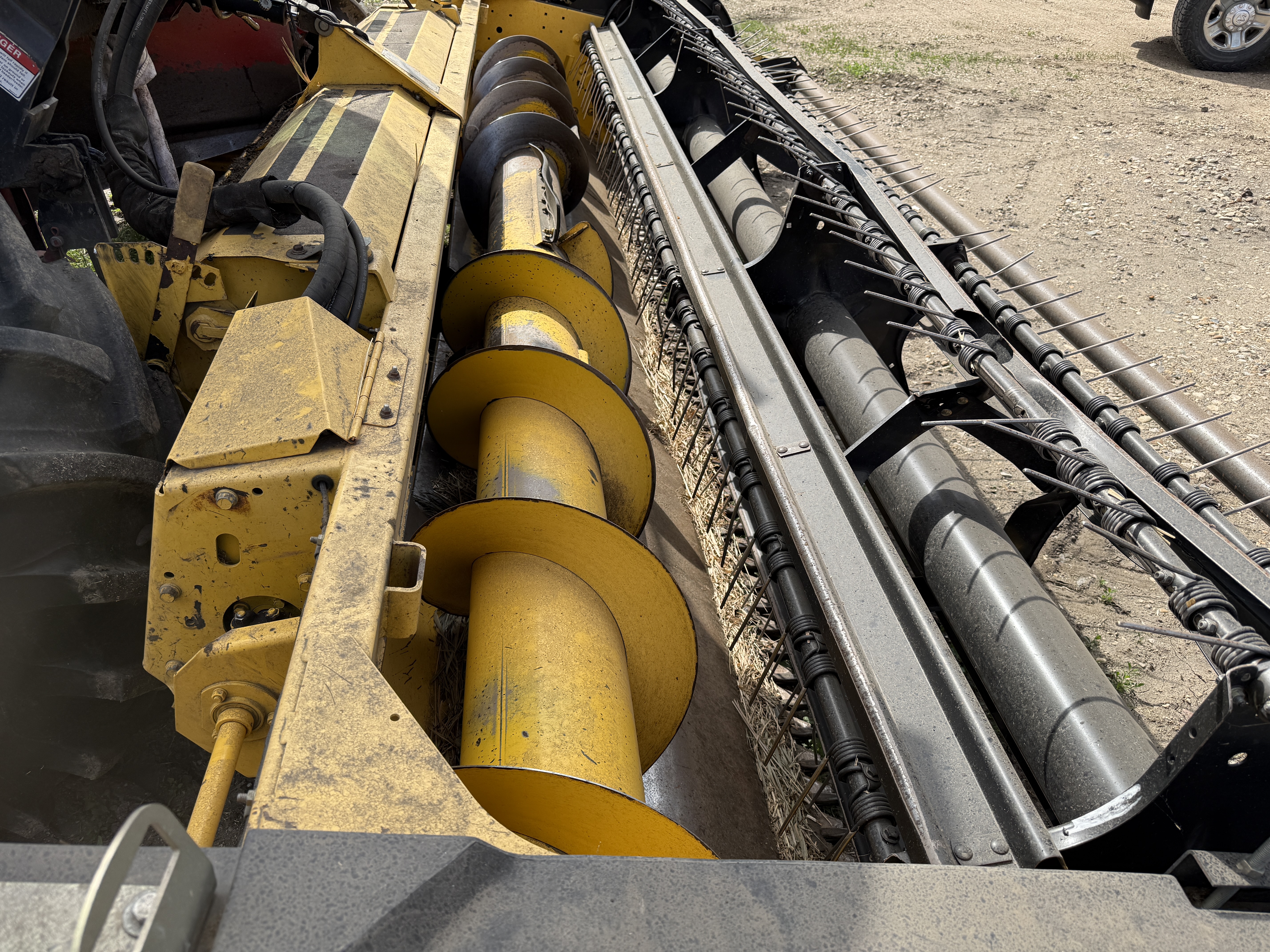 2011 New Holland HS16 Header Hay