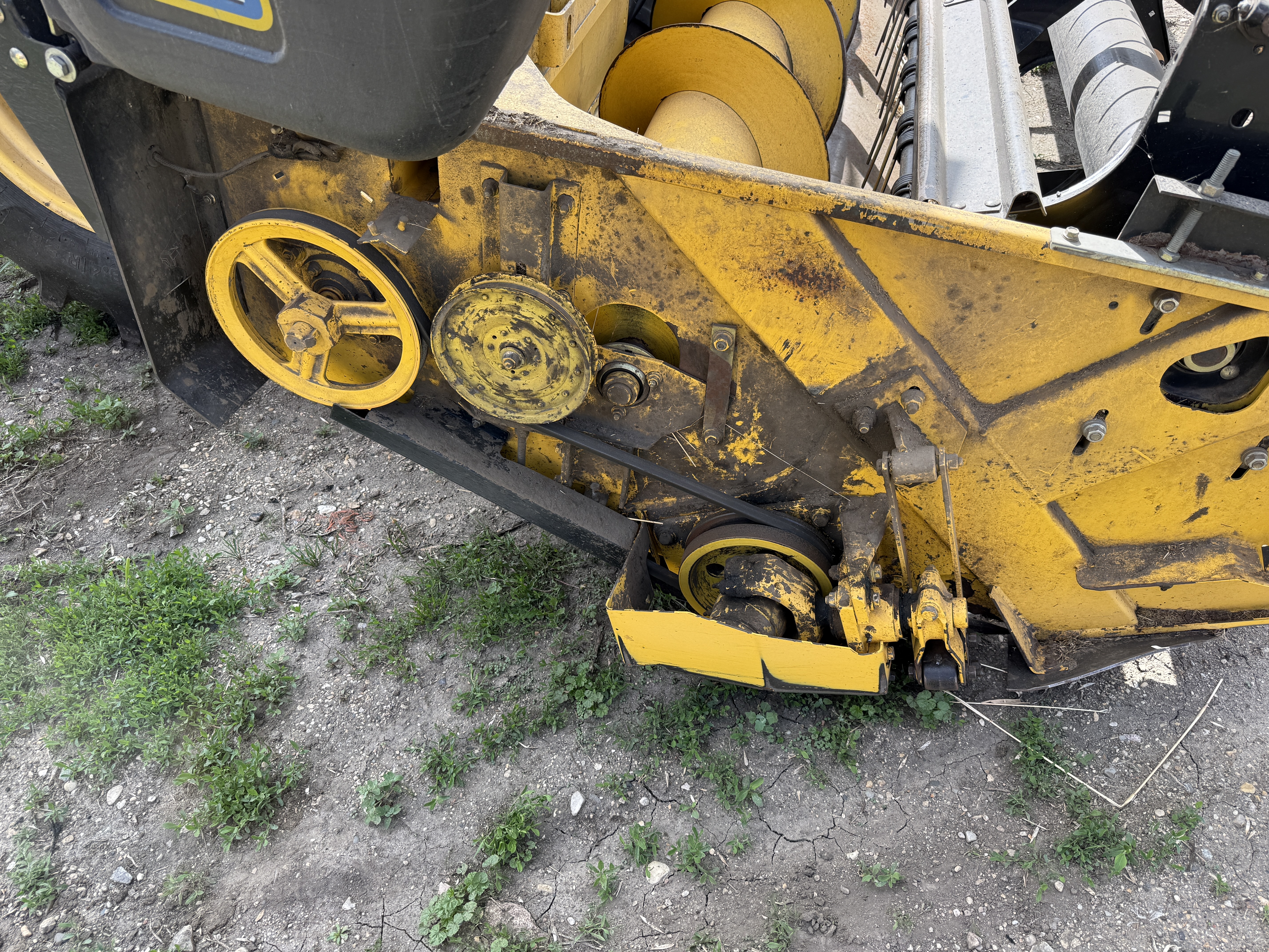 2011 New Holland HS16 Header Hay
