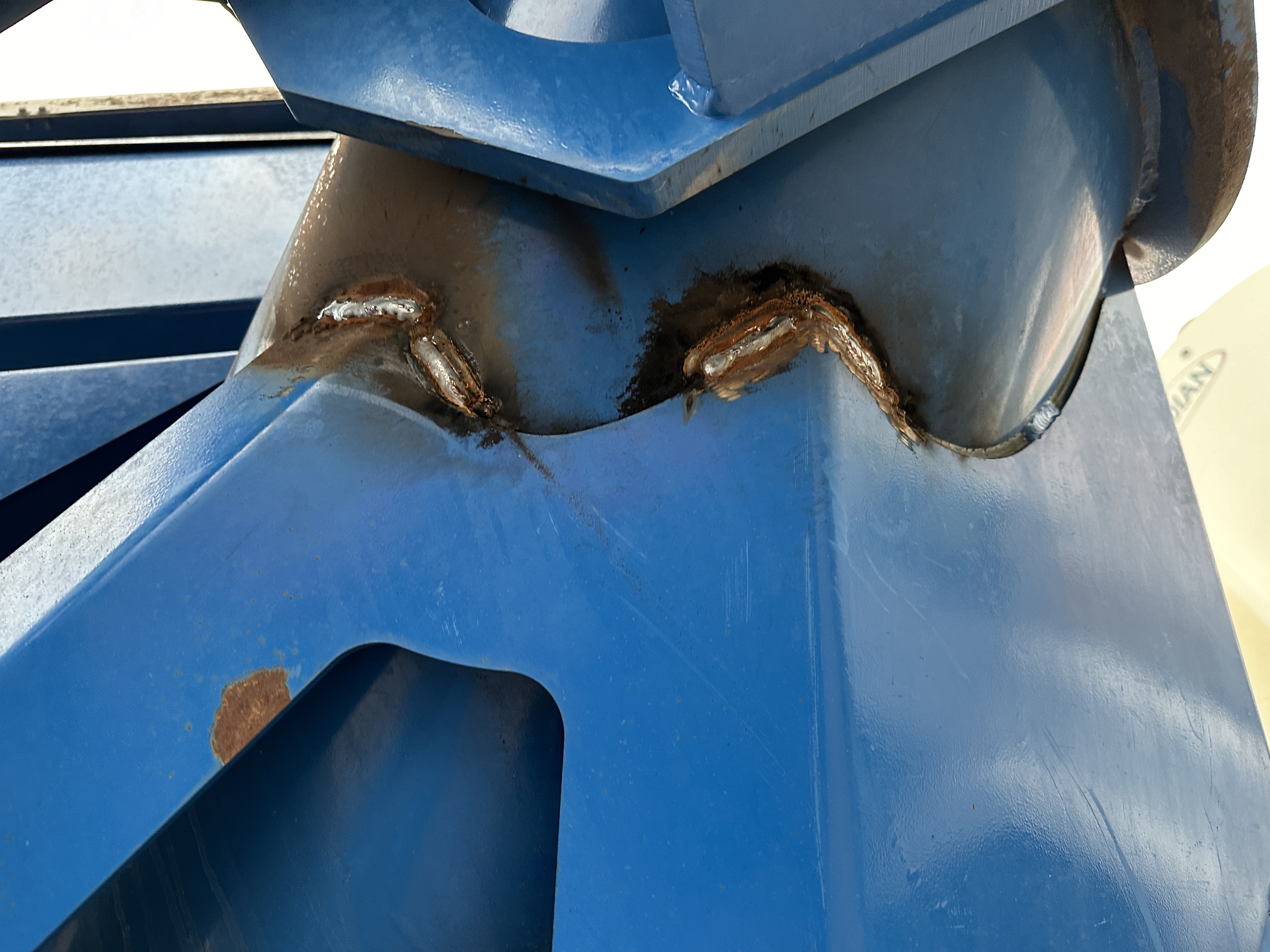 2014 Brandt 1322XR Grain Cart