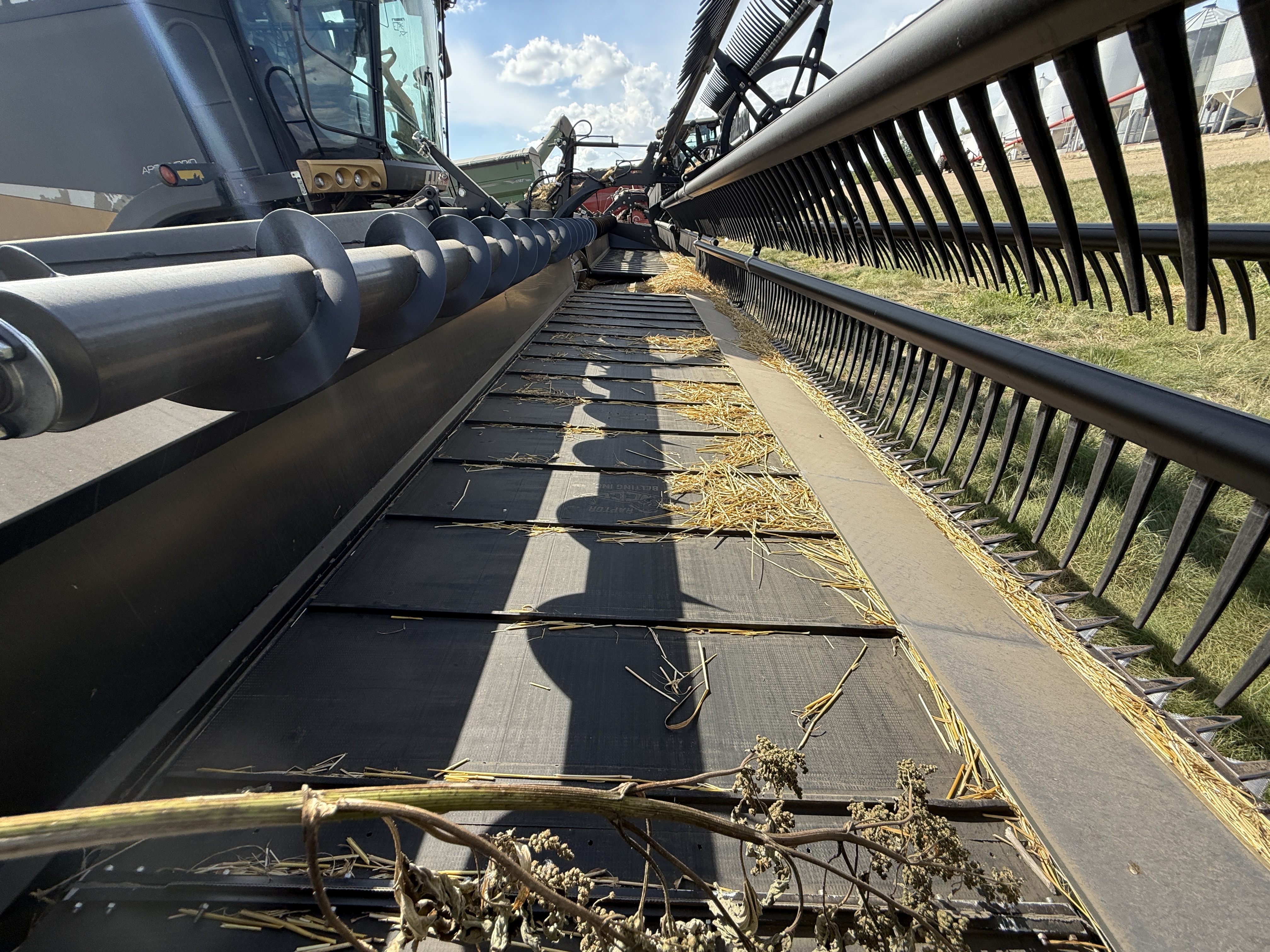 2023 Honey Bee AF240 Header Draper