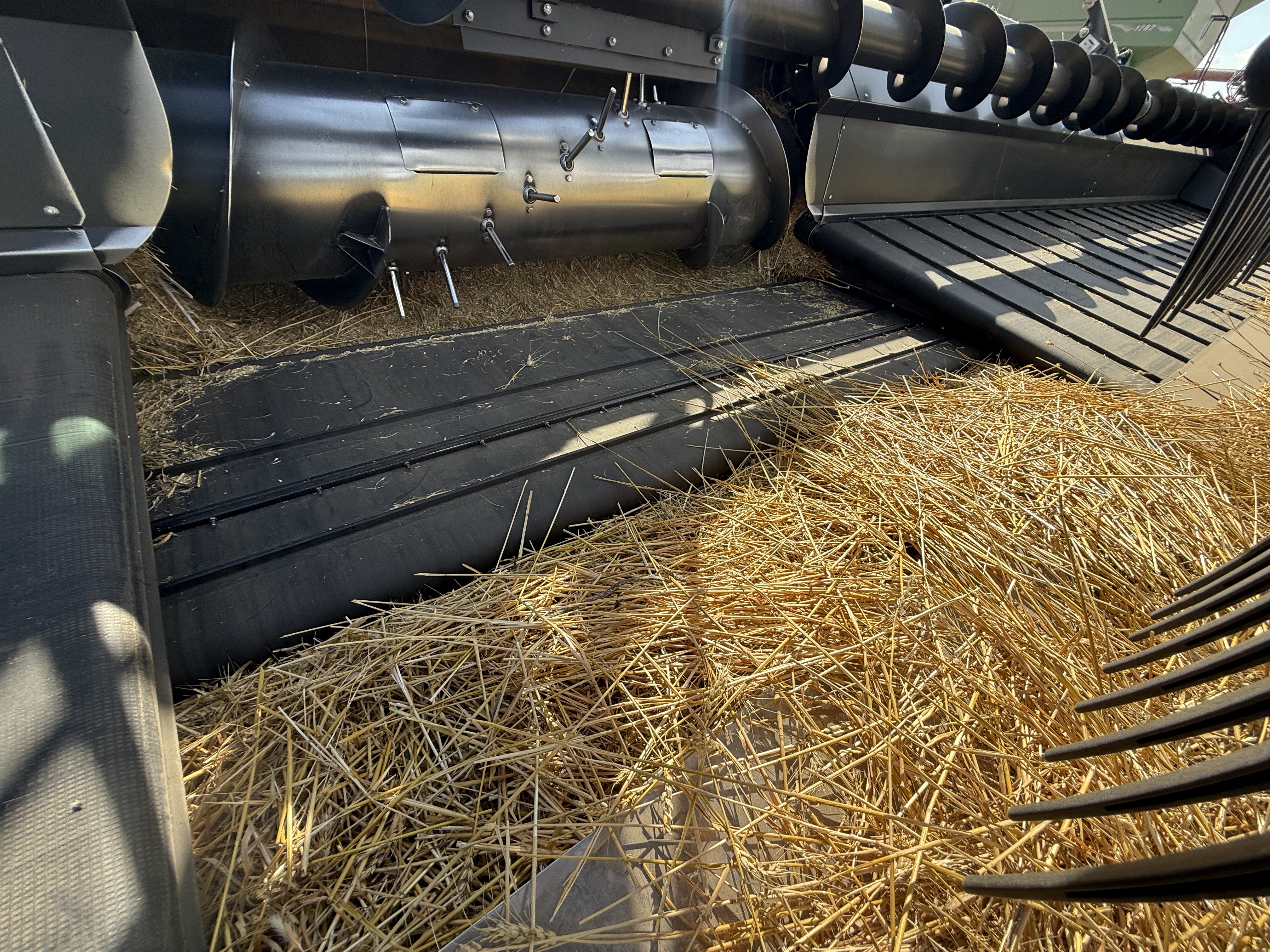 2023 Honey Bee AF240 Header Draper