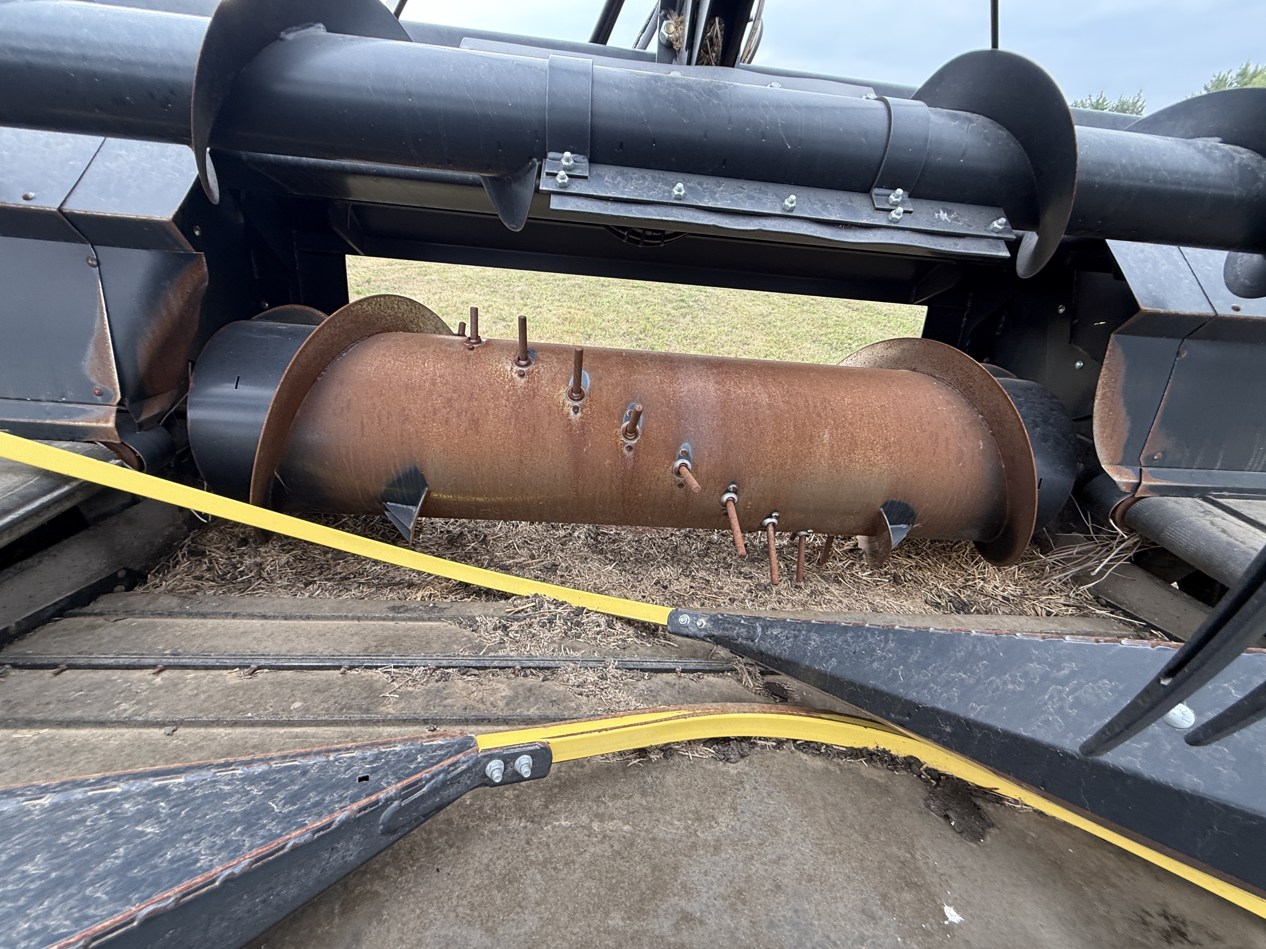 2023 Honey Bee AF240 Header Draper