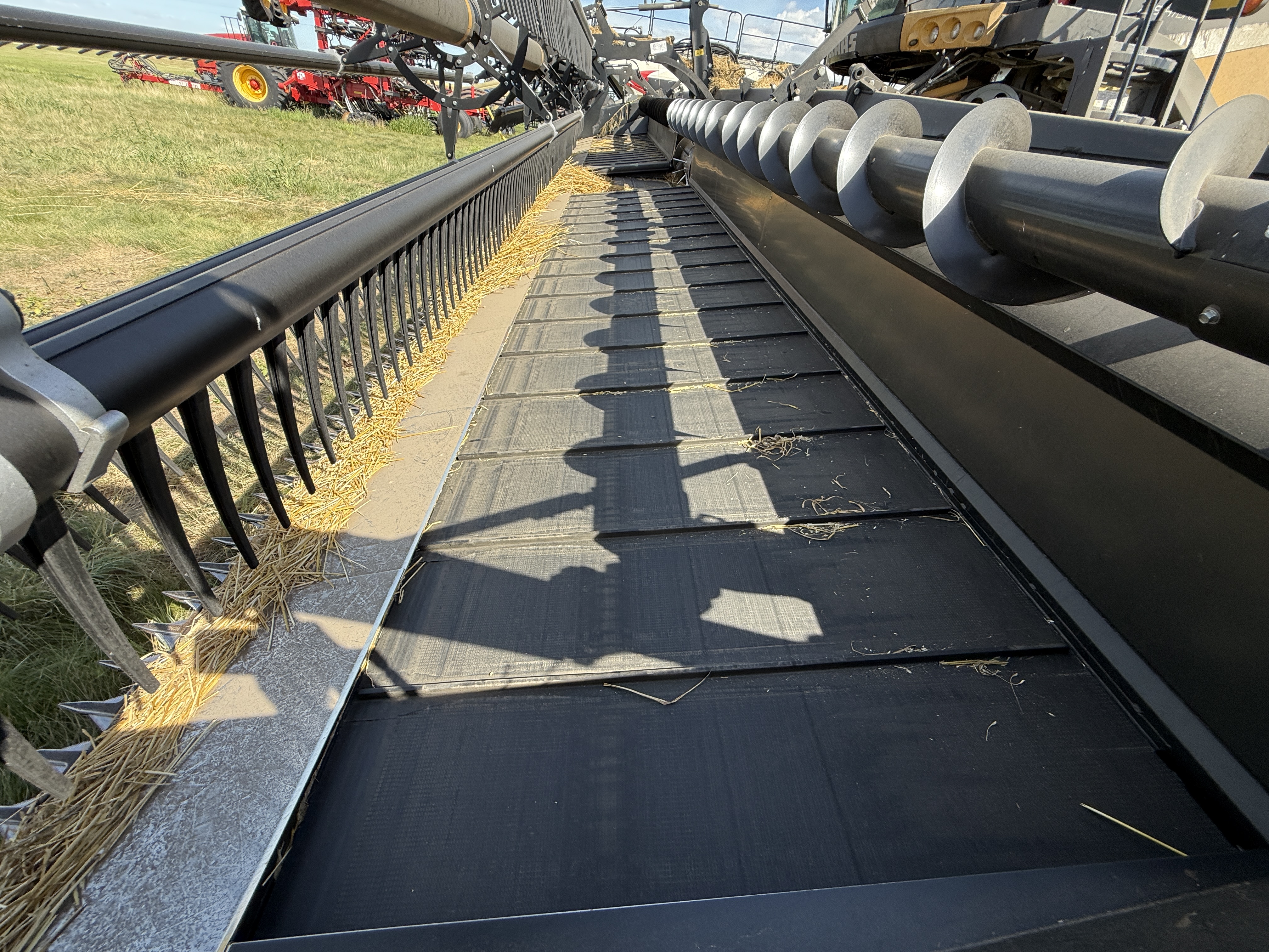 2023 Honey Bee AF240 Header Draper