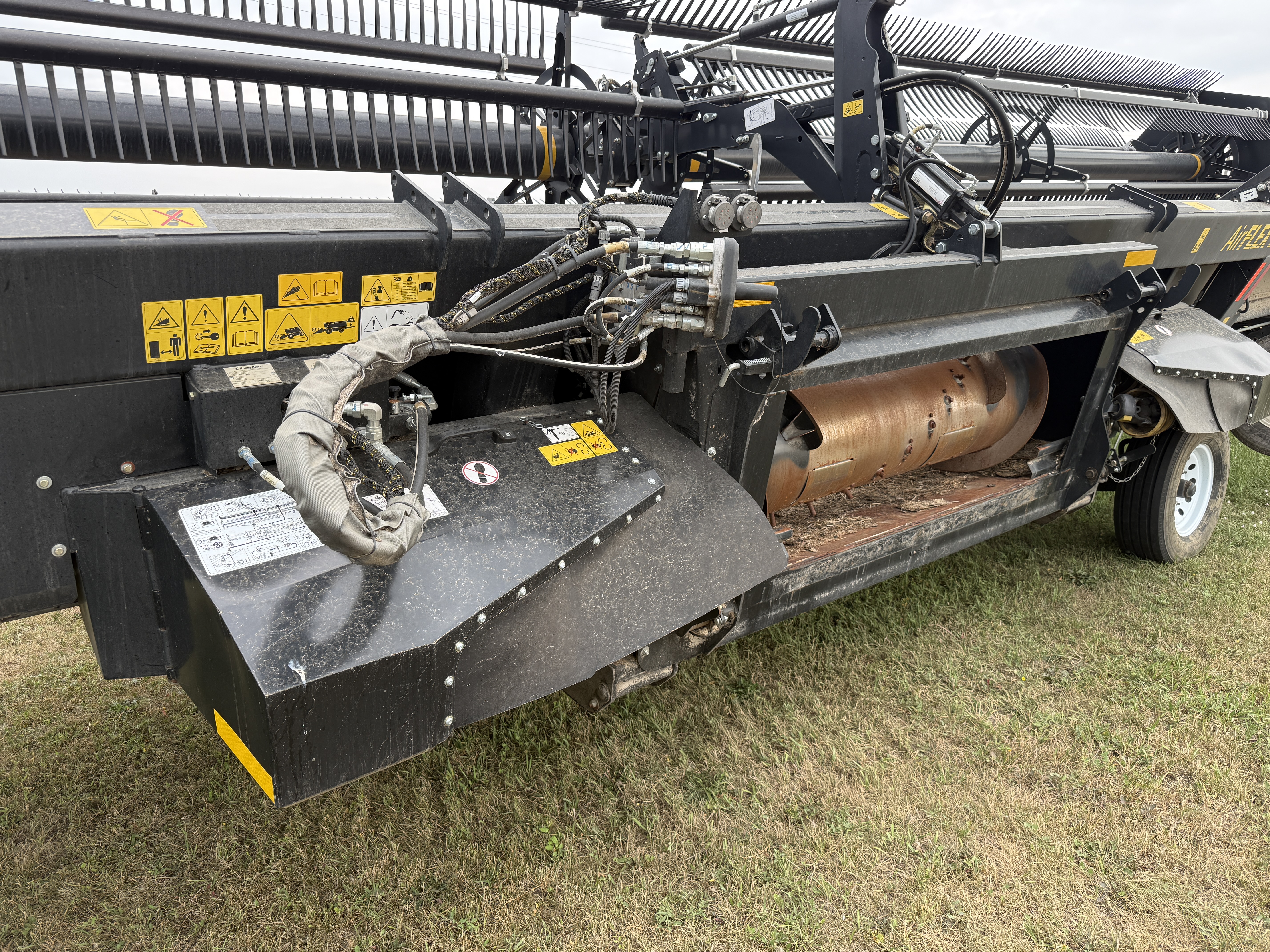2023 Honey Bee AF240 Header Draper