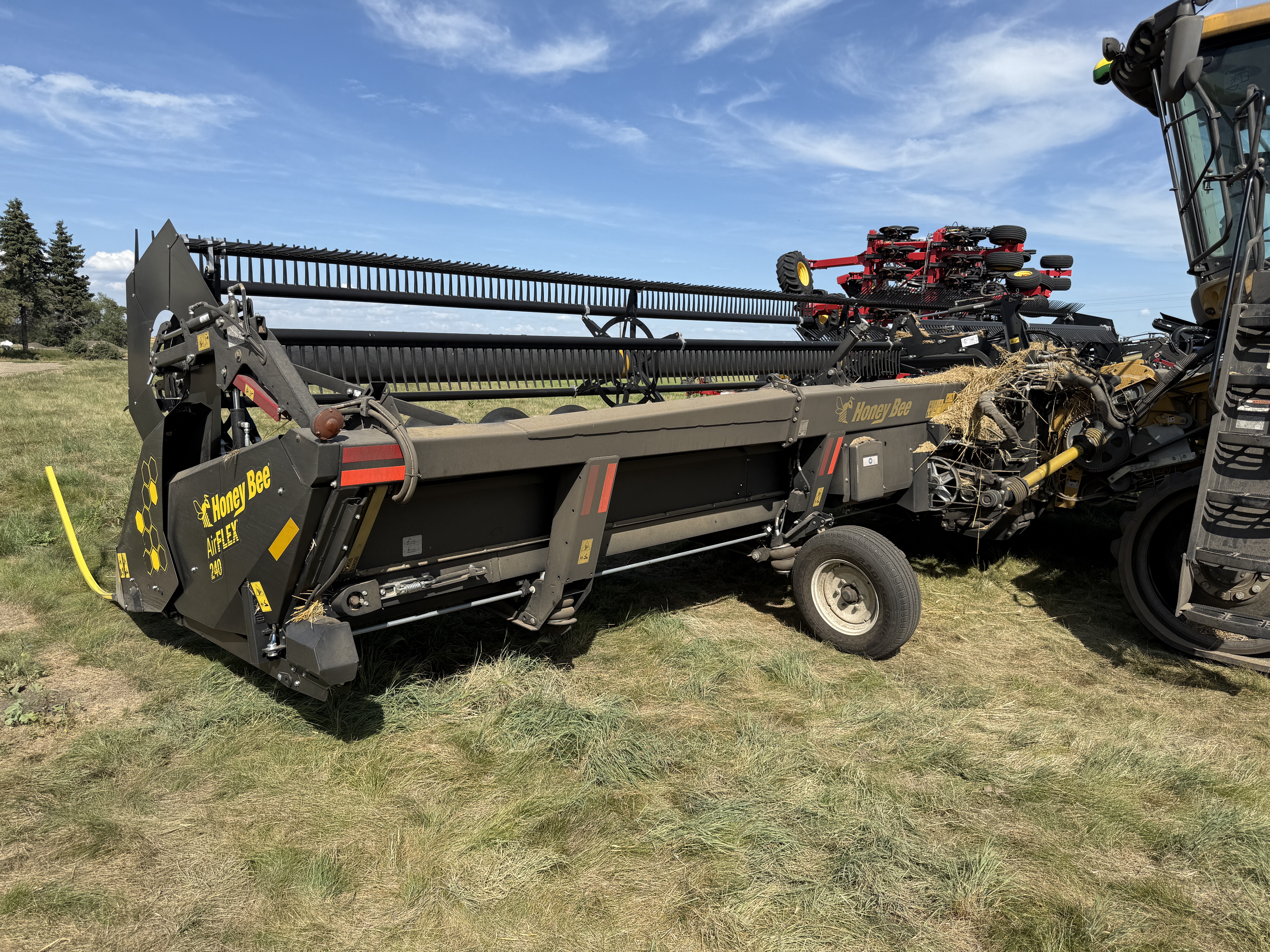 2023 Honey Bee AF240 Header Draper