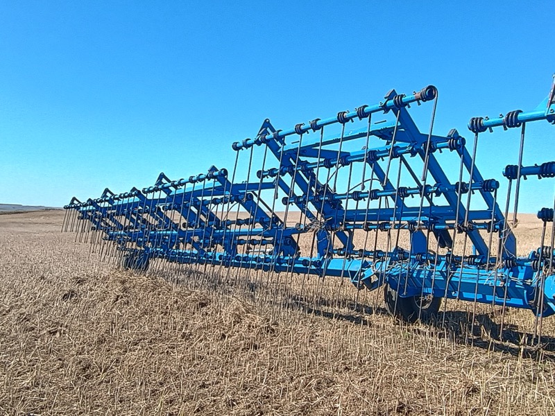 2013 Brandt 7000 Harrow