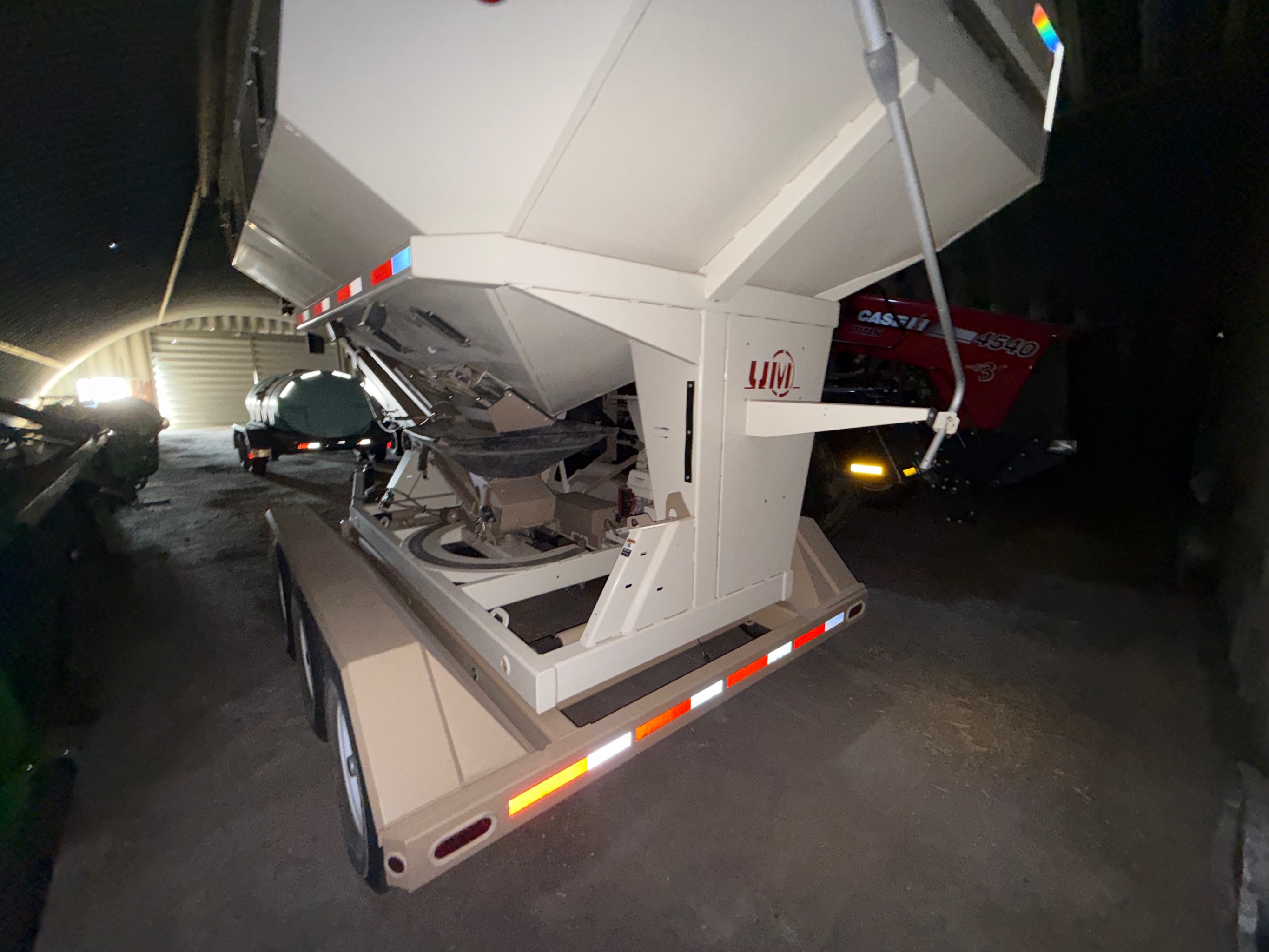 2018 Unverferth 3755XL Seed Tender