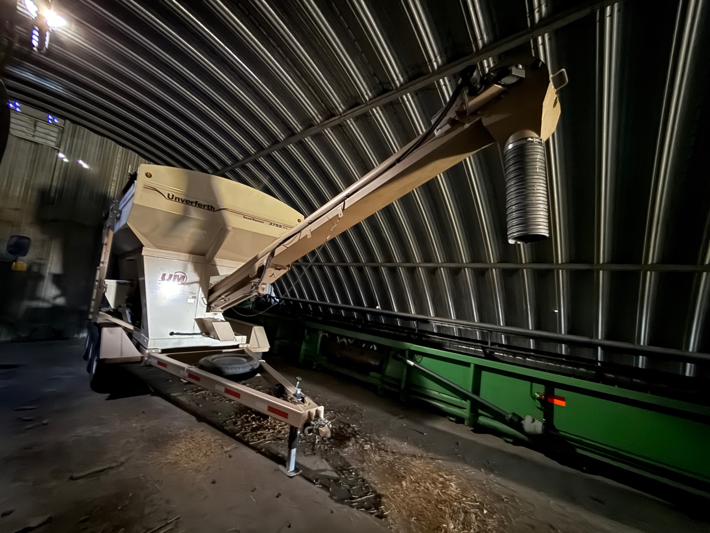 2018 Unverferth 3755XL Seed Tender