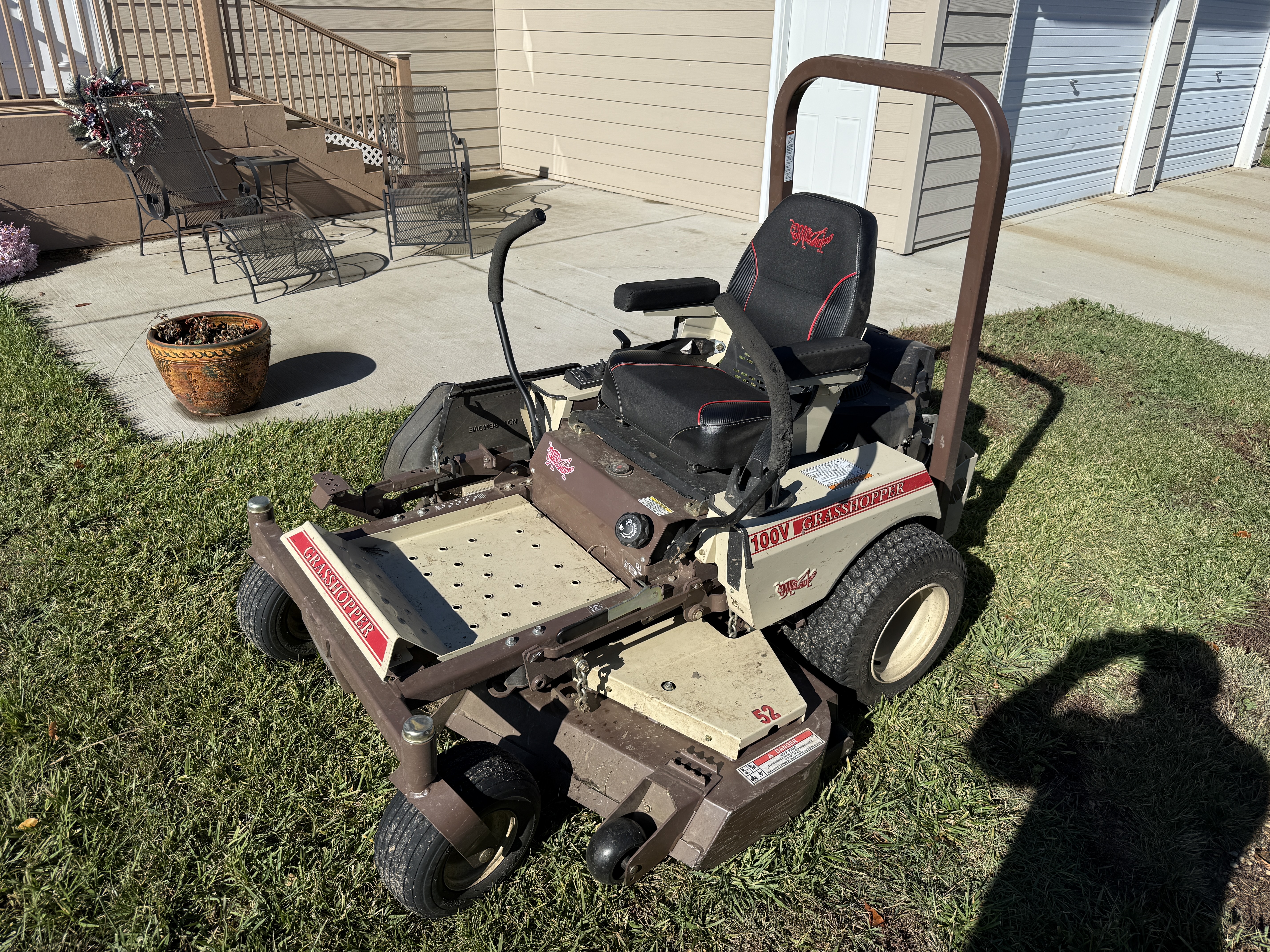 2023 Grasshopper 125V Mower/Zero Turn