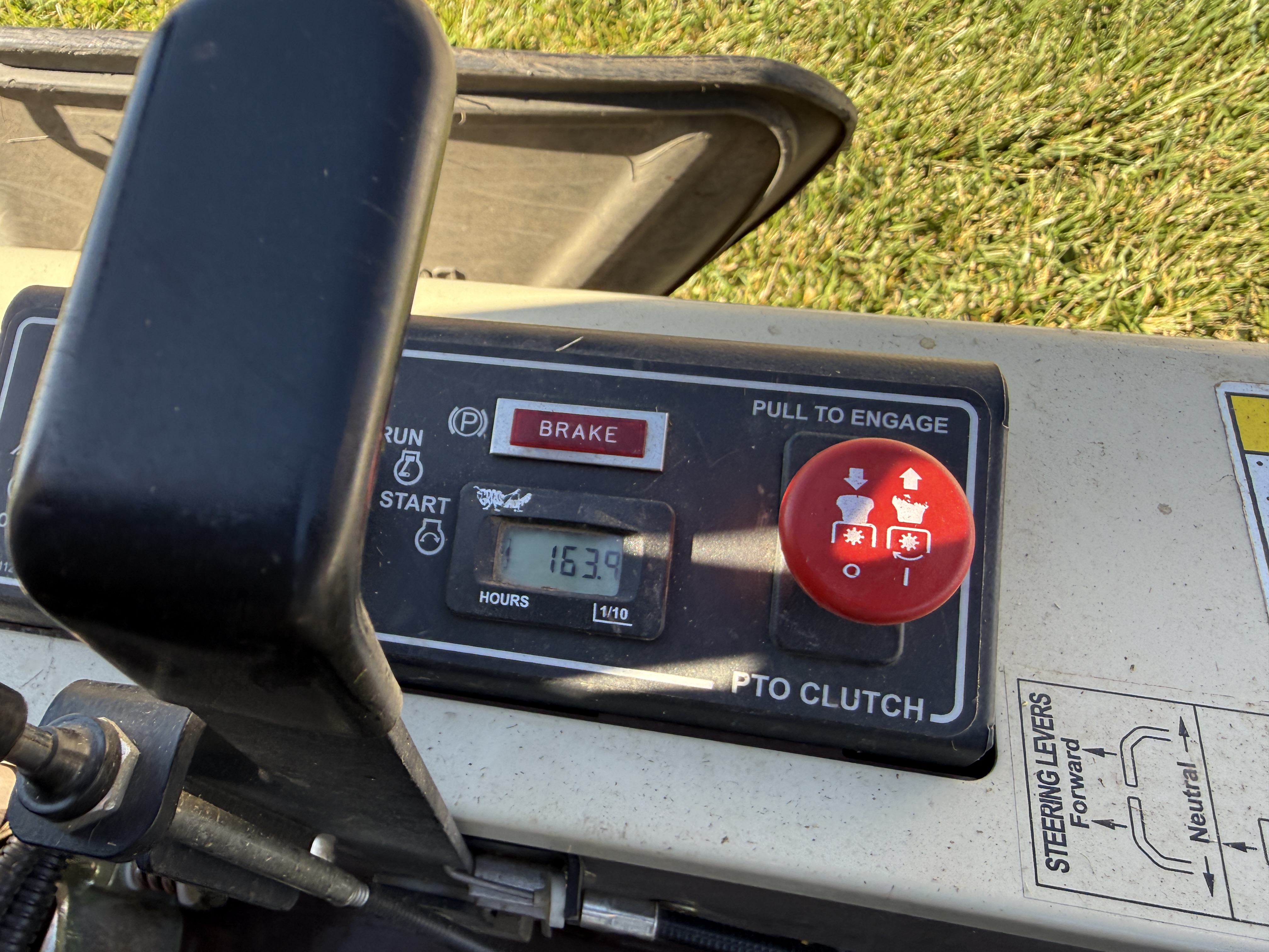 2023 Grasshopper 125V Mower/Zero Turn