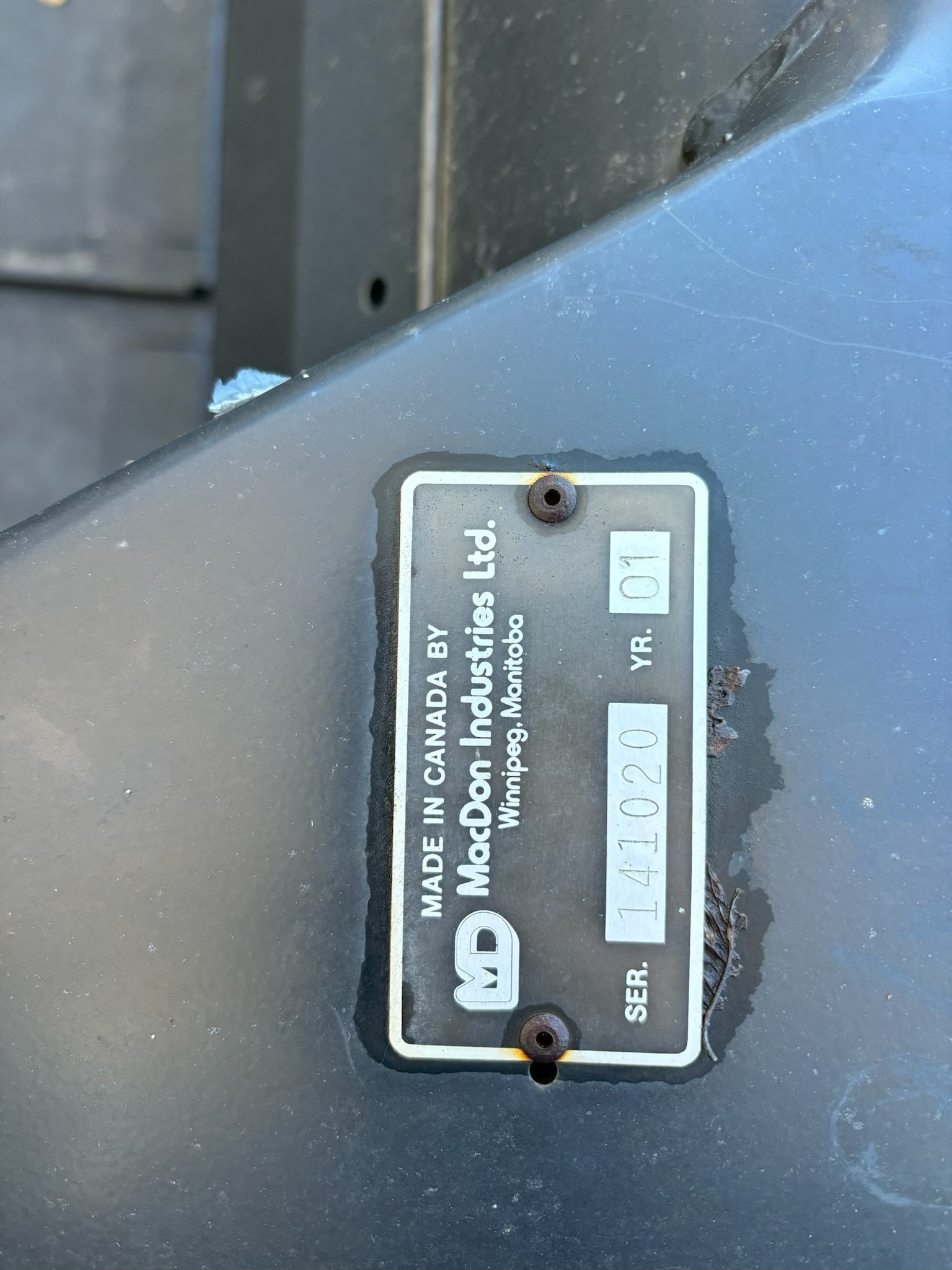 2001 Premier 2940 Windrower