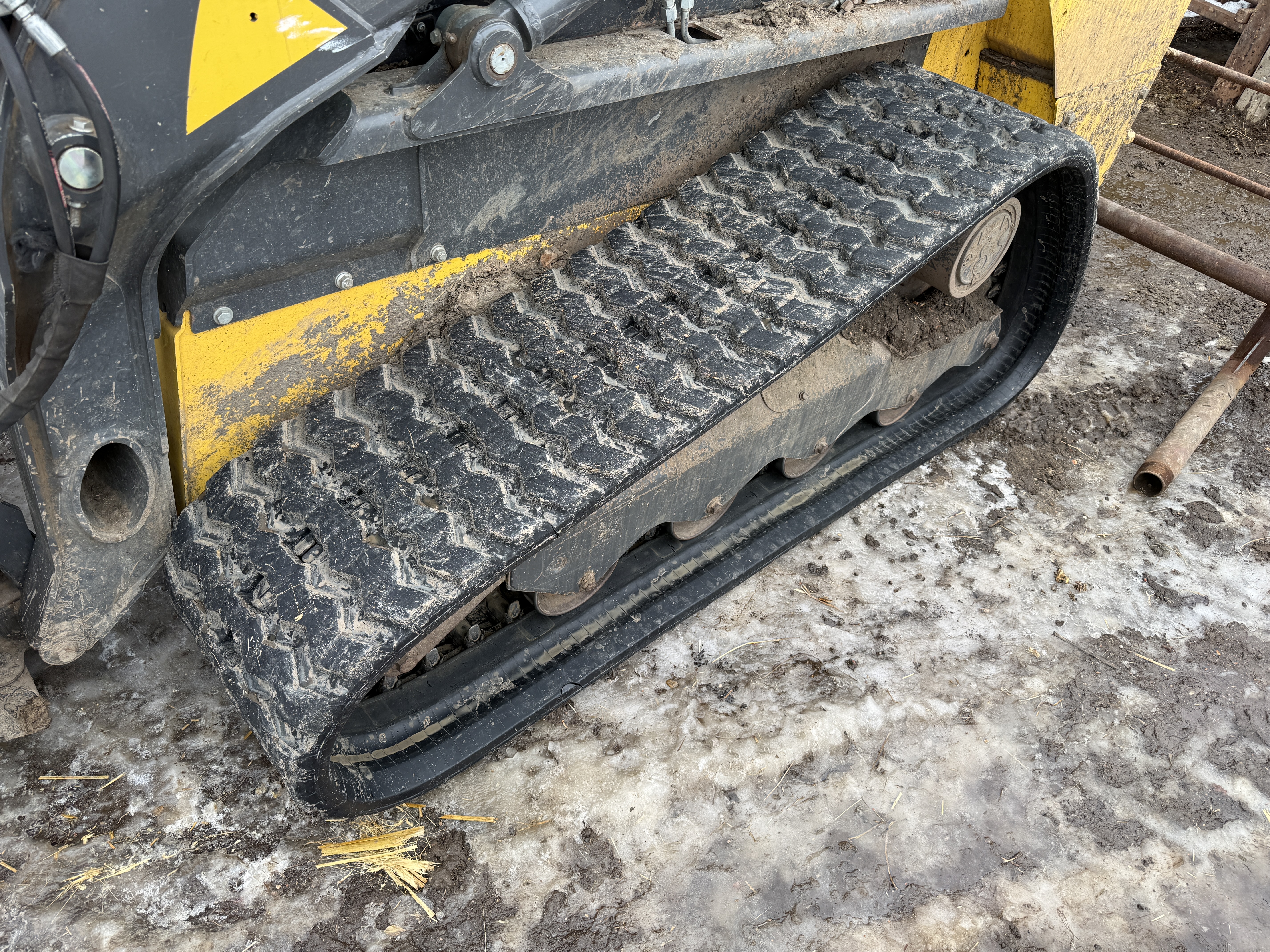 2023 New Holland C332 Skid Steer Loader