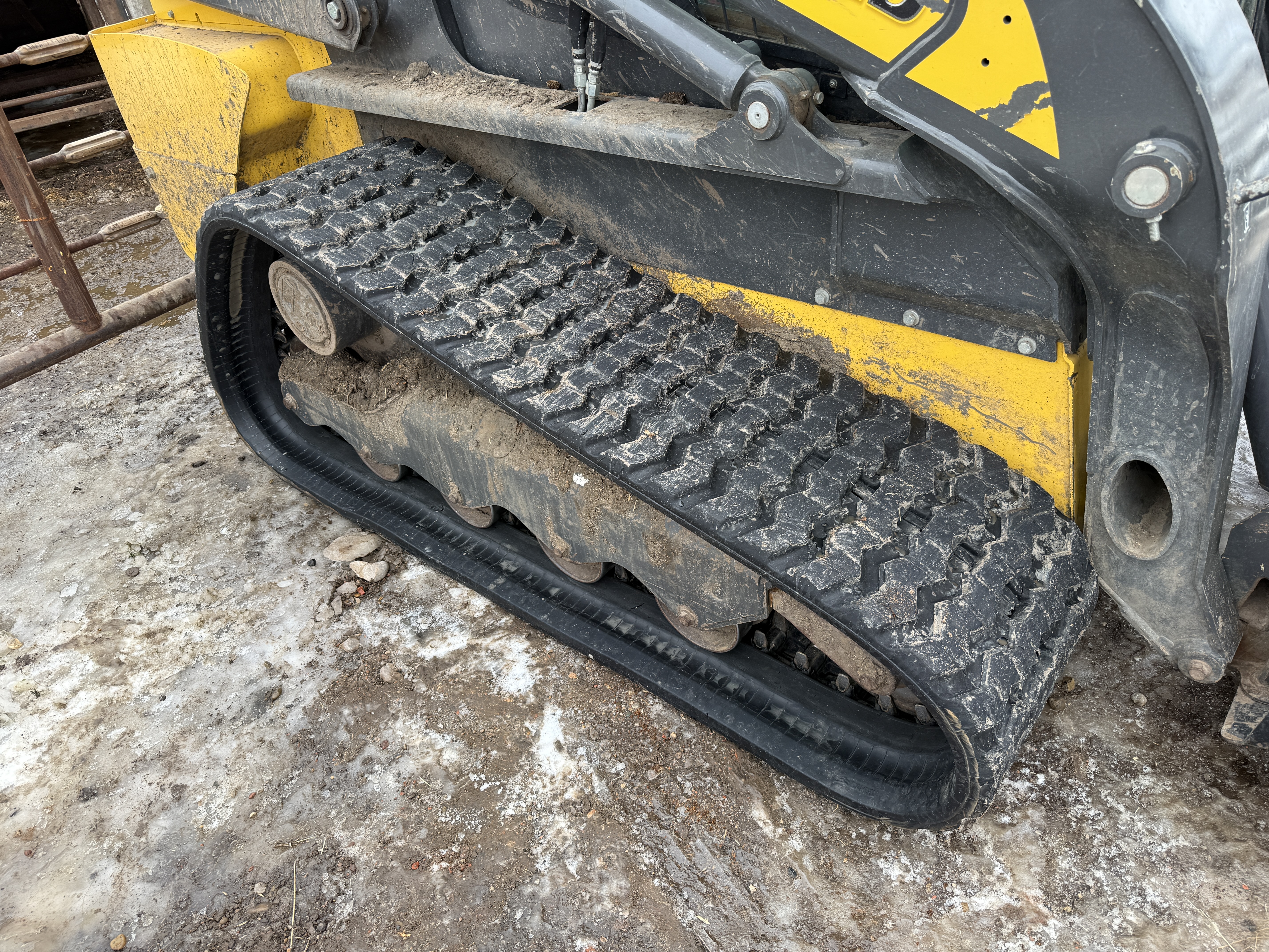 2023 New Holland C332 Skid Steer Loader