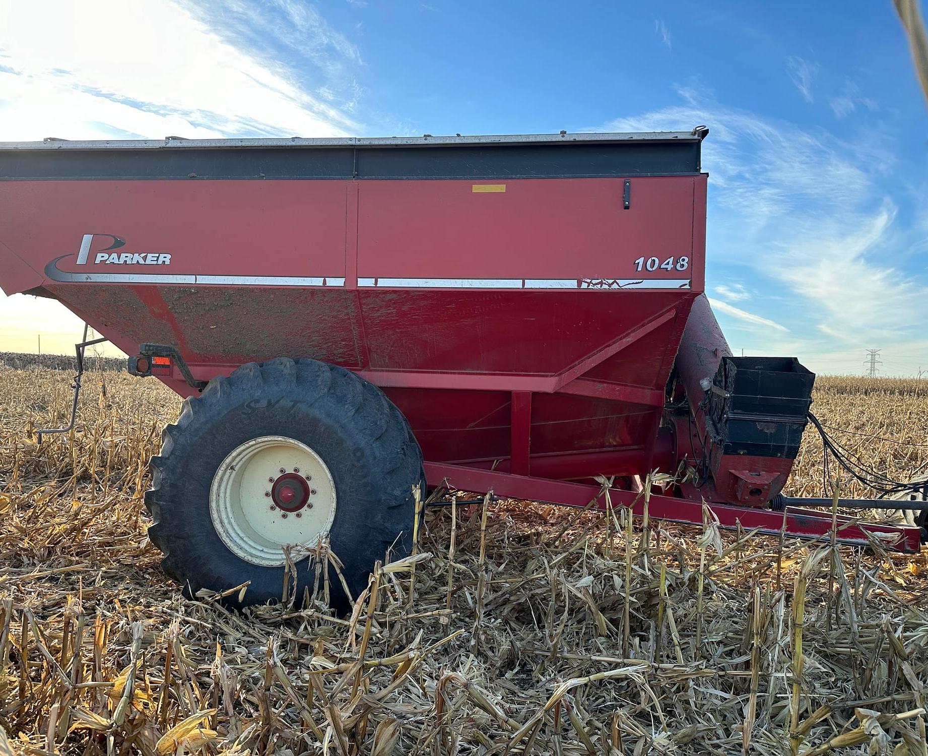2011 Parker 1048 Grain Cart