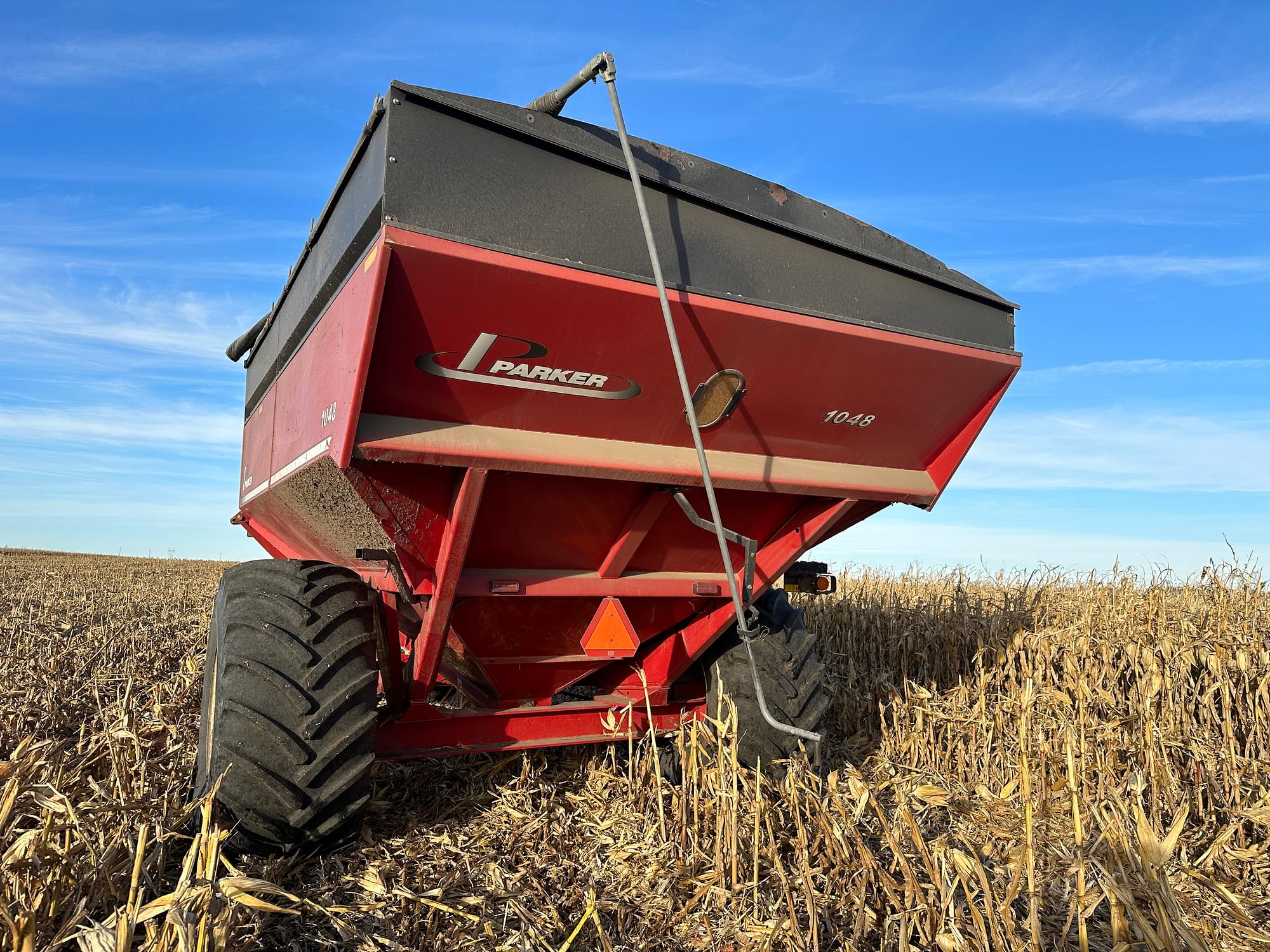2011 Parker 1048 Grain Cart