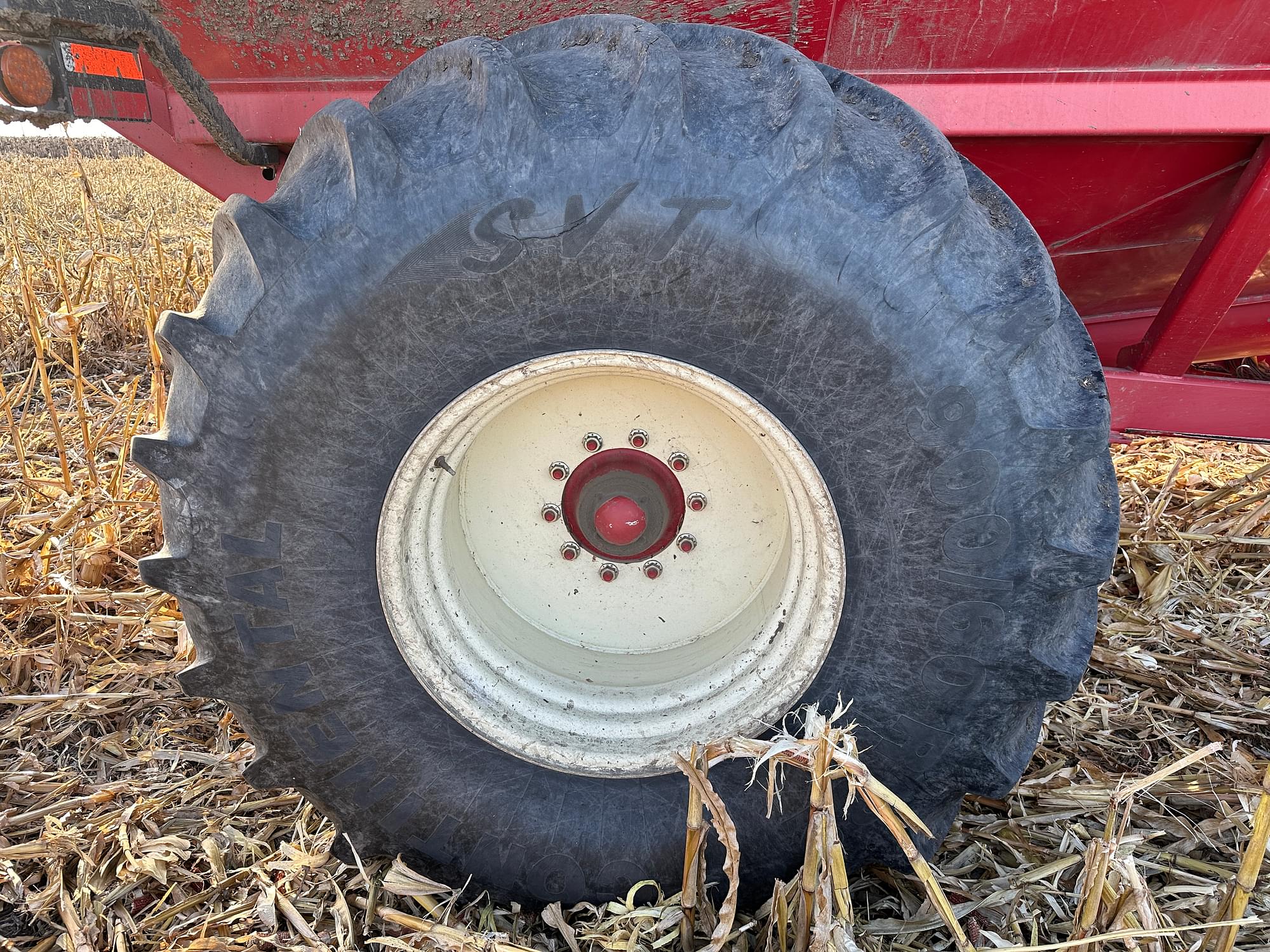 2011 Parker 1048 Grain Cart