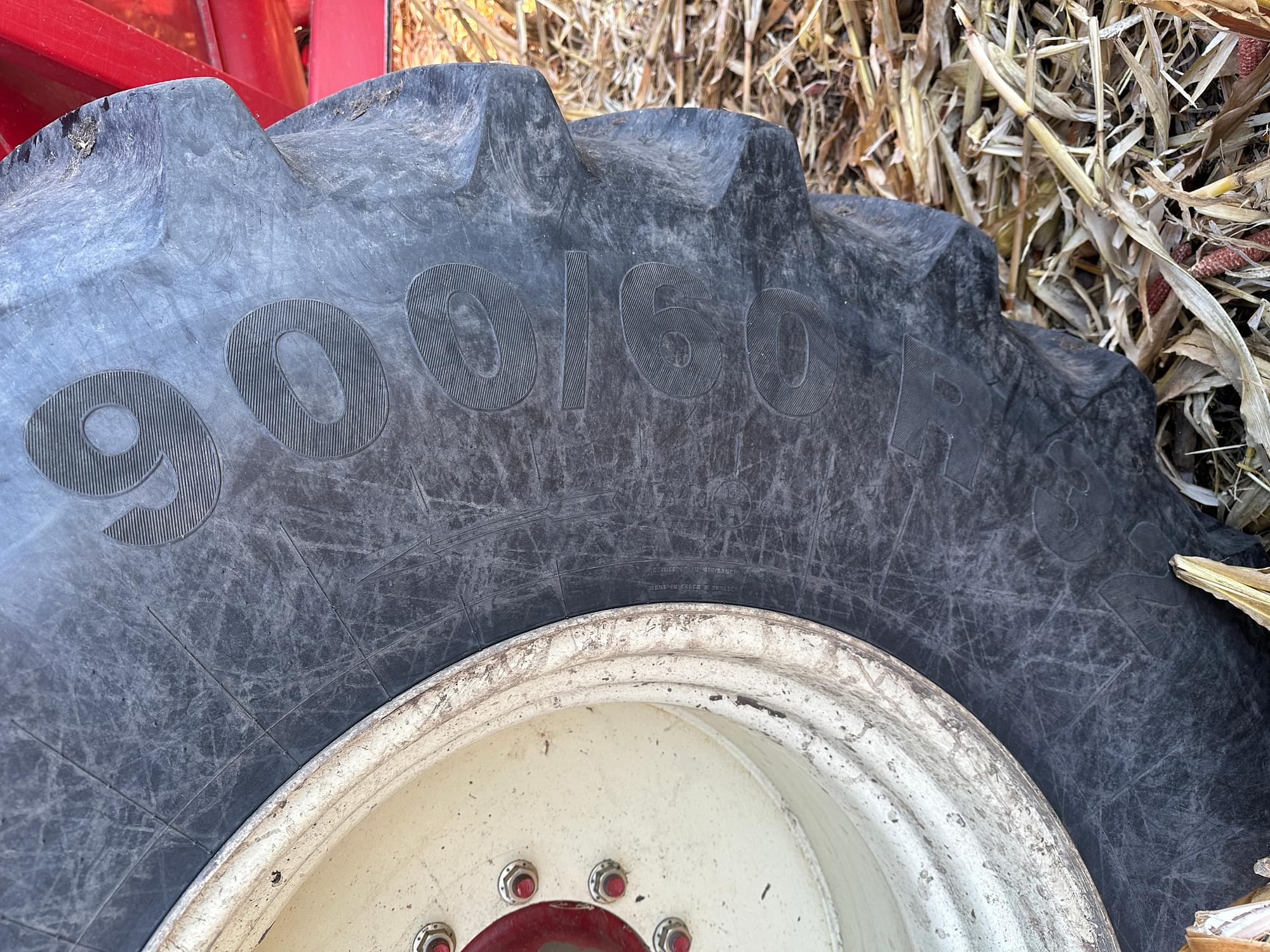 2011 Parker 1048 Grain Cart